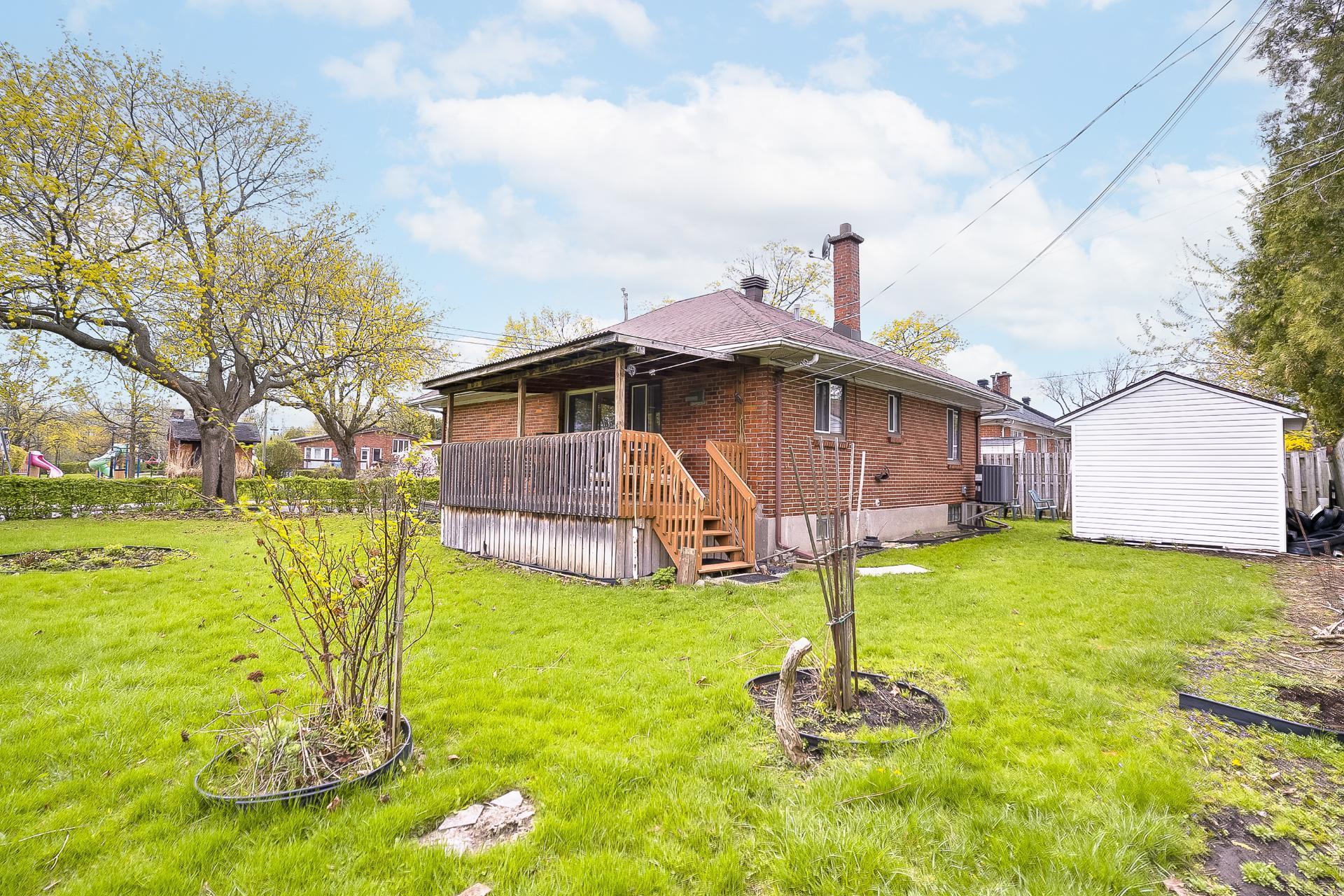 









629


Av. Westluke

,
Côte-Saint-Luc,




QC
H4X1R1

