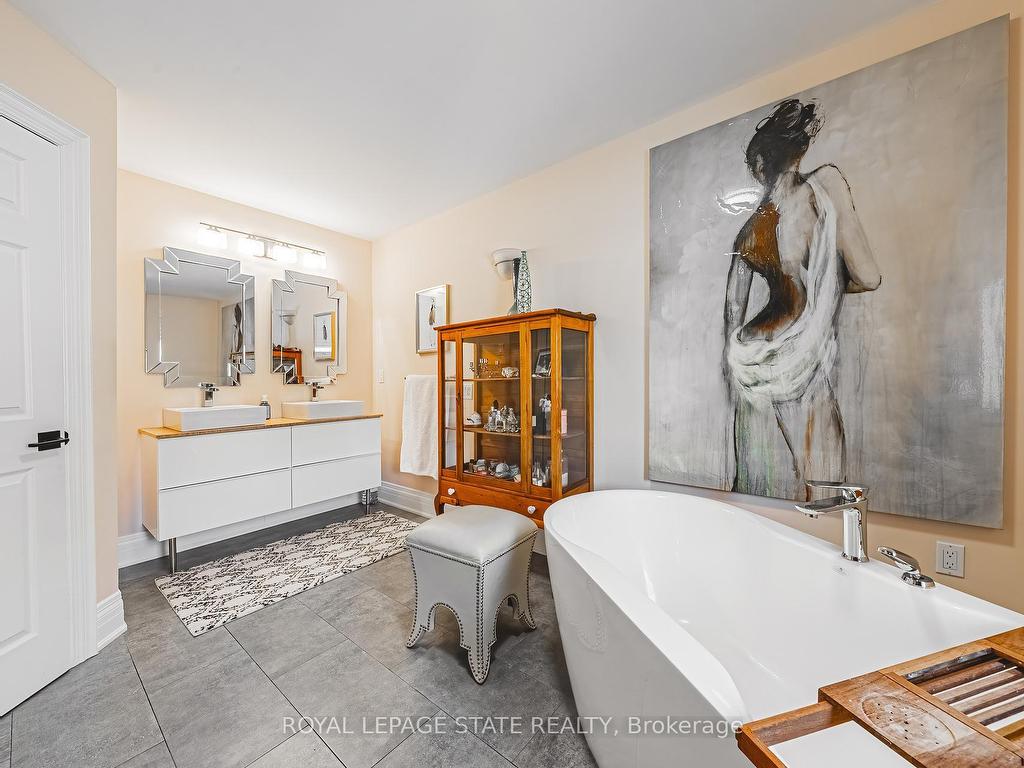 









149


Miller

Drive,
Hamilton,




ON
L9G 4W2

