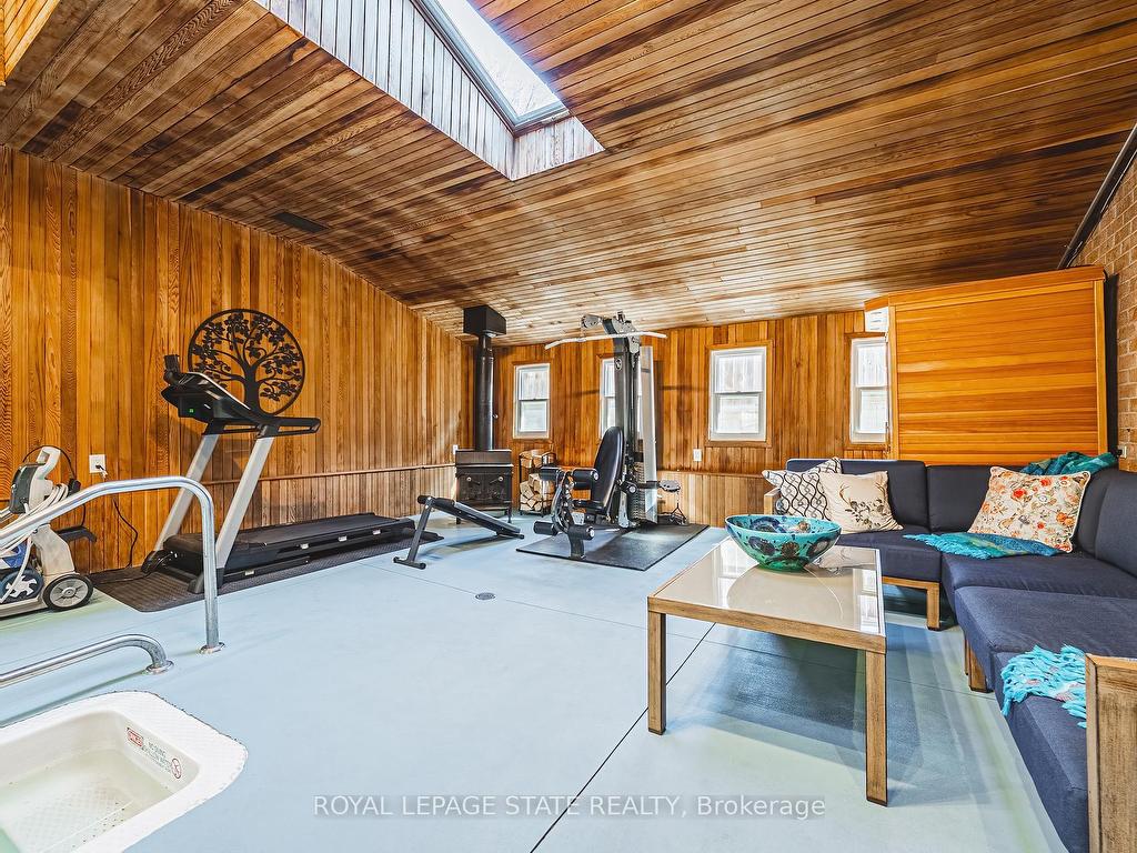 









149


Miller

Drive,
Hamilton,




ON
L9G 4W2


