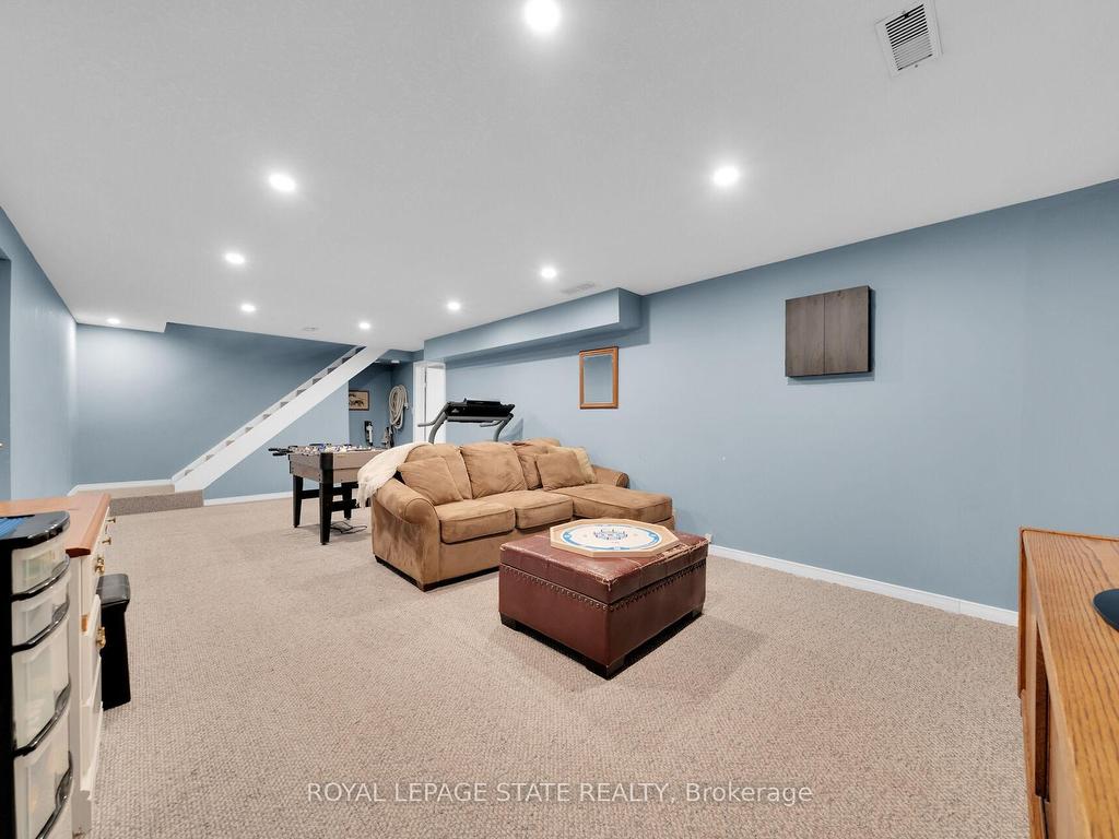 









21


Hughson

Street,
North Dumfries,




ON
N0B 1L0

