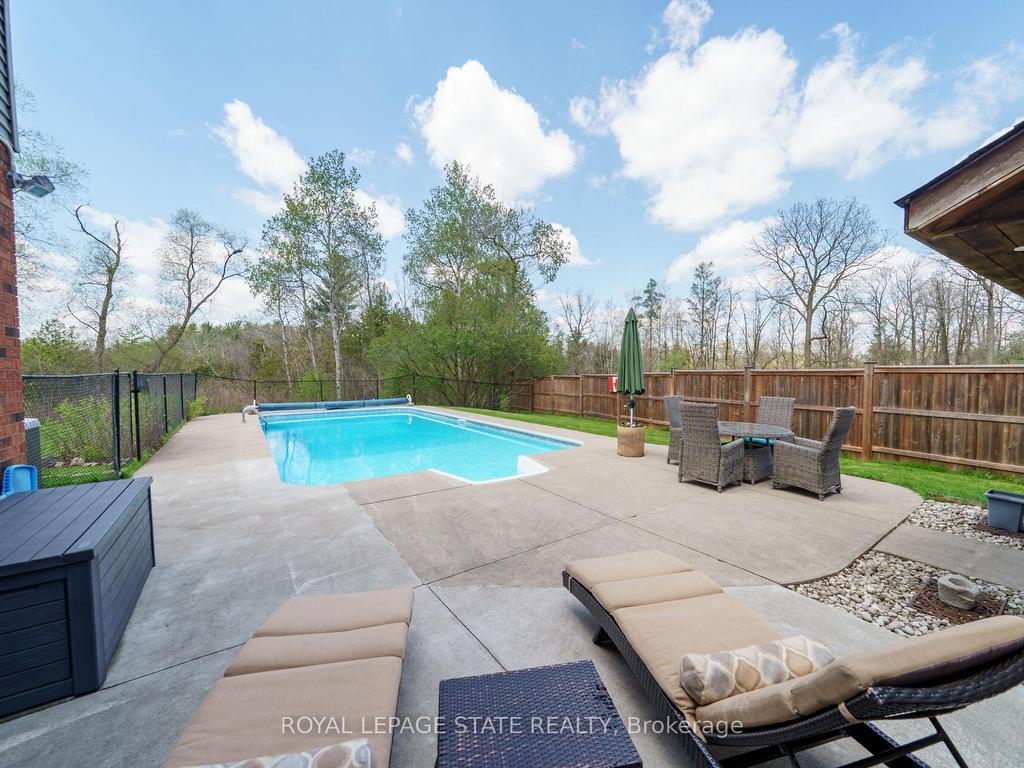 









21


Hughson

Street,
North Dumfries,




ON
N0B 1L0

