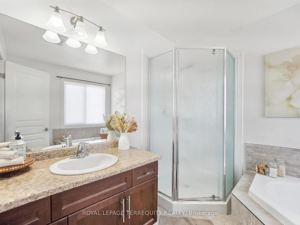









8465


Kelsey

Crescent,
Niagara Falls,




ON
L2H 0E6

