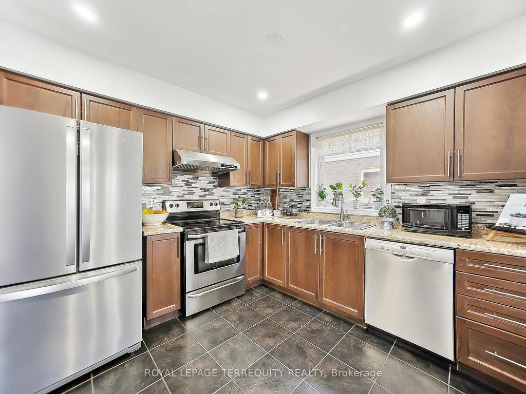 









8465


Kelsey

Crescent,
Niagara Falls,




ON
L2H 0E6

