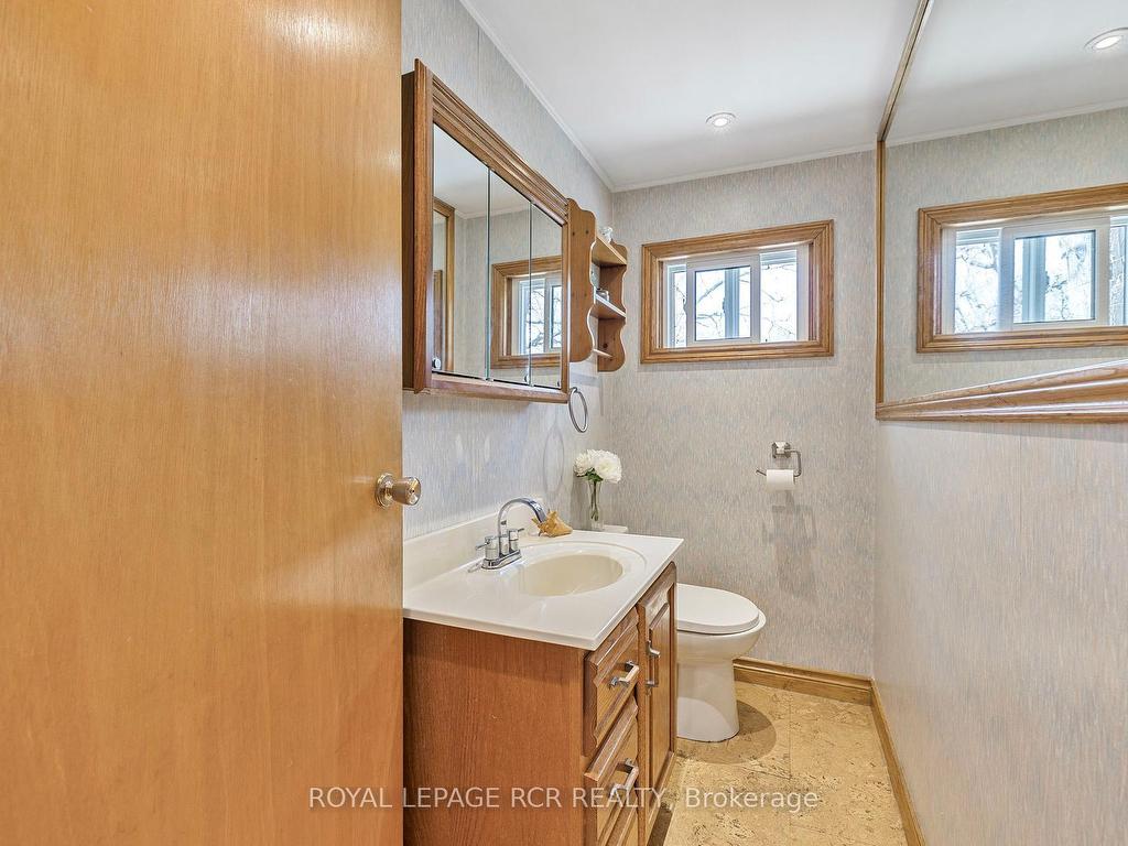 









91


King

Street West,
Caledon,




ON
L7E 1A2

