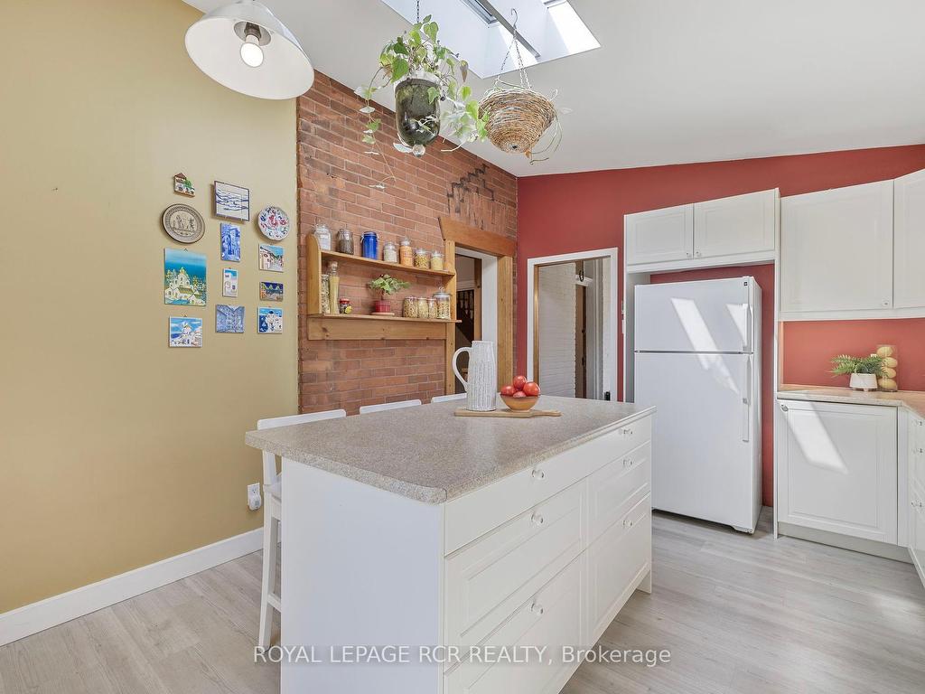









91


King

Street West,
Caledon,




ON
L7E 1A2

