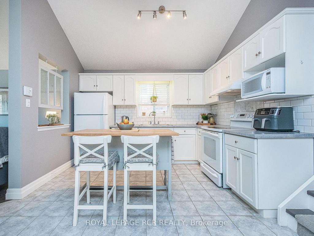 









19


Settlers

Road,
Orangeville,




ON
L9W 5B2

