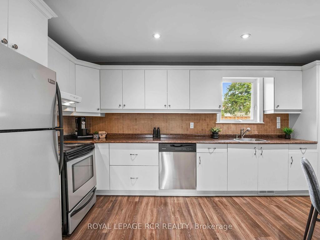 









118


Highland

Drive,
Orangeville,




ON
L9W 3E5

