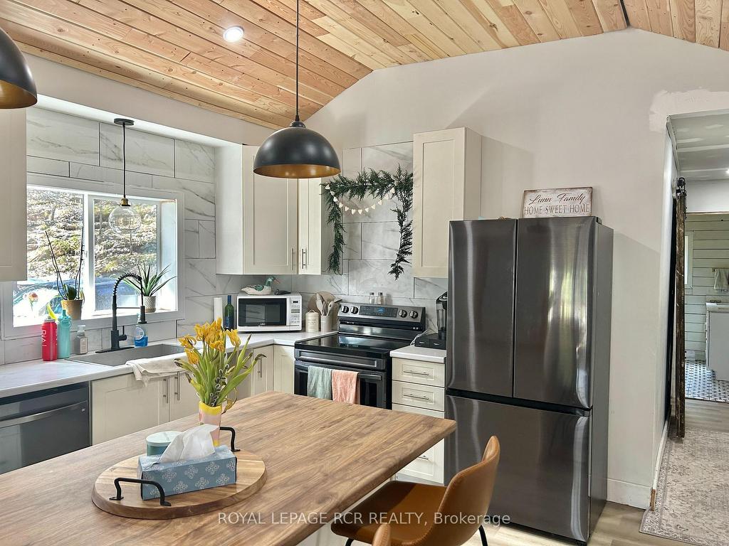









3179


Pioneer

Road,
Severn,




ON
K0K 1E0

