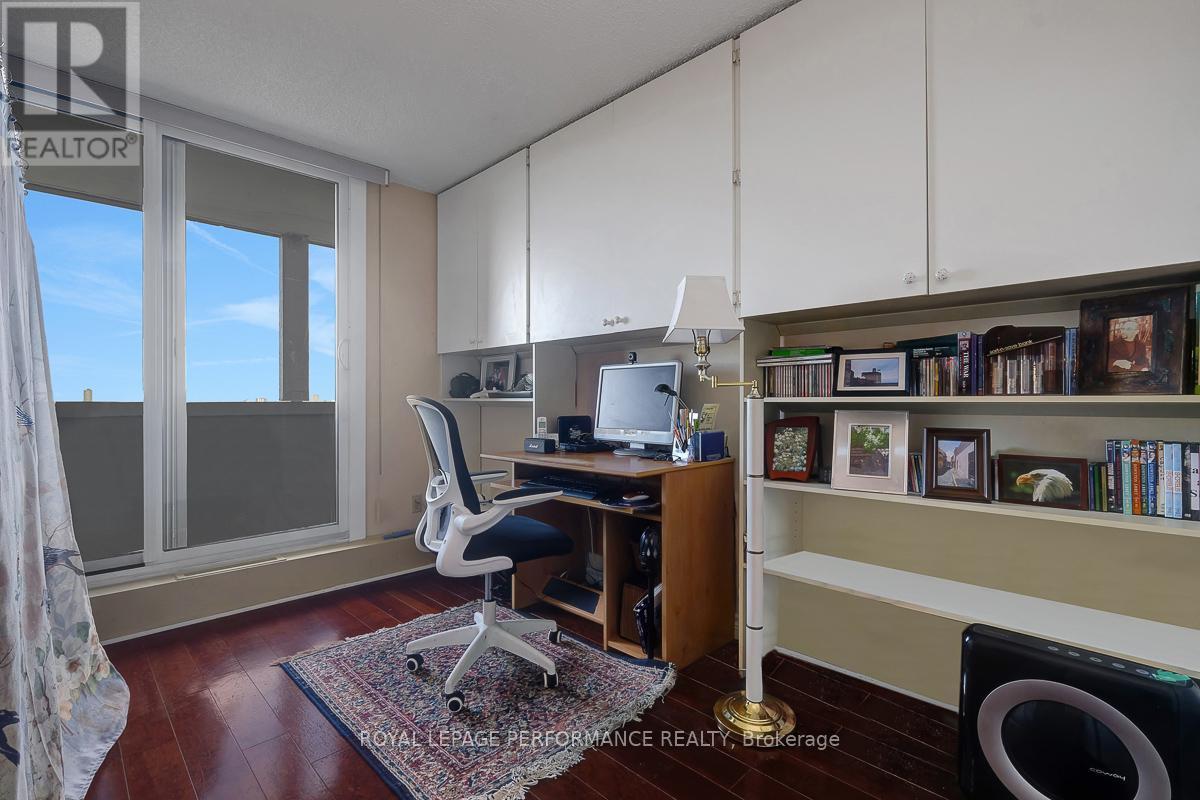 












2105 - 2625 REGINA STREET

,
Ottawa,




Ontario
K2B5W8

