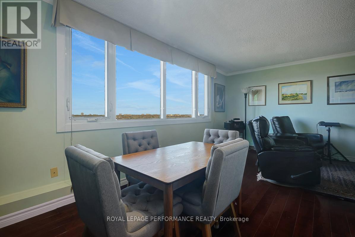 












2105 - 2625 REGINA STREET

,
Ottawa,




Ontario
K2B5W8

