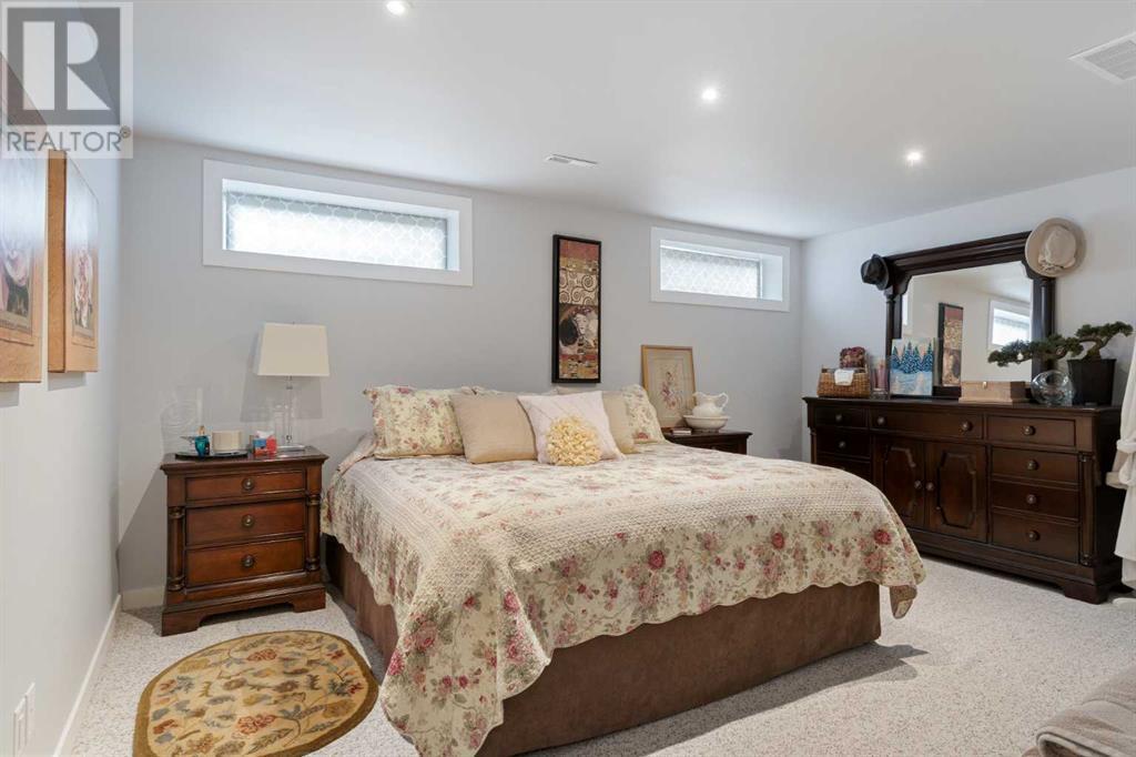 












34 Tararidge Circle NE

,
Calgary,




Alberta
T3J3W4


