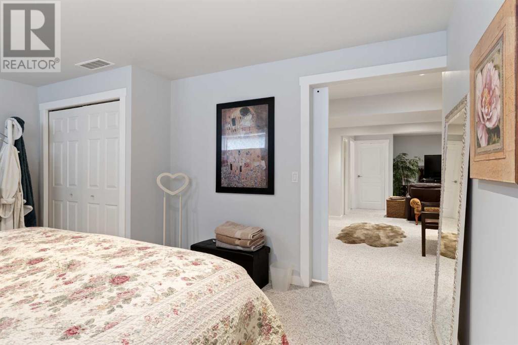 












34 Tararidge Circle NE

,
Calgary,




Alberta
T3J3W4


