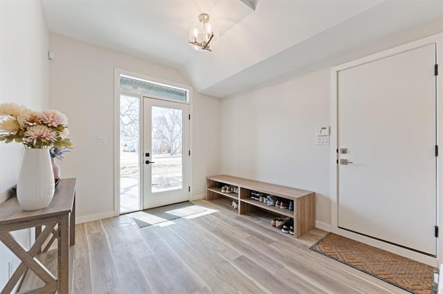 









763


North

DR, 3,
Winnipeg,




MB
R3T 0A3

