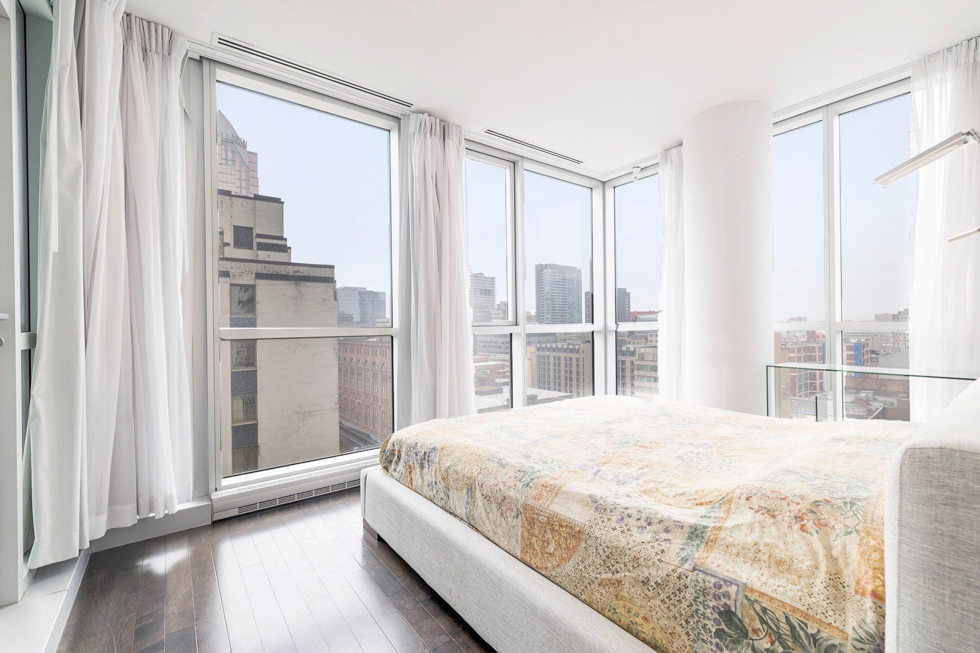 









1225


Boul. Robert-Bourassa

, 1428,
Montréal (Ville-Marie),




QC
H3B9A9

