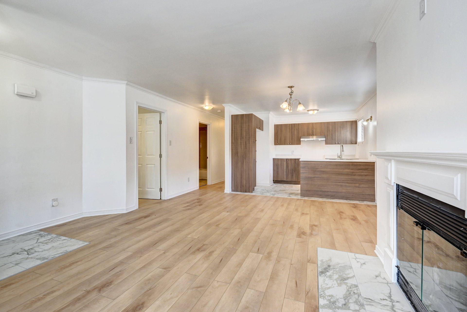 









1009


Ch. du Bord-de-l'Eau

,
Laval (Sainte-Dorothée),




QC
H7Y1A5

