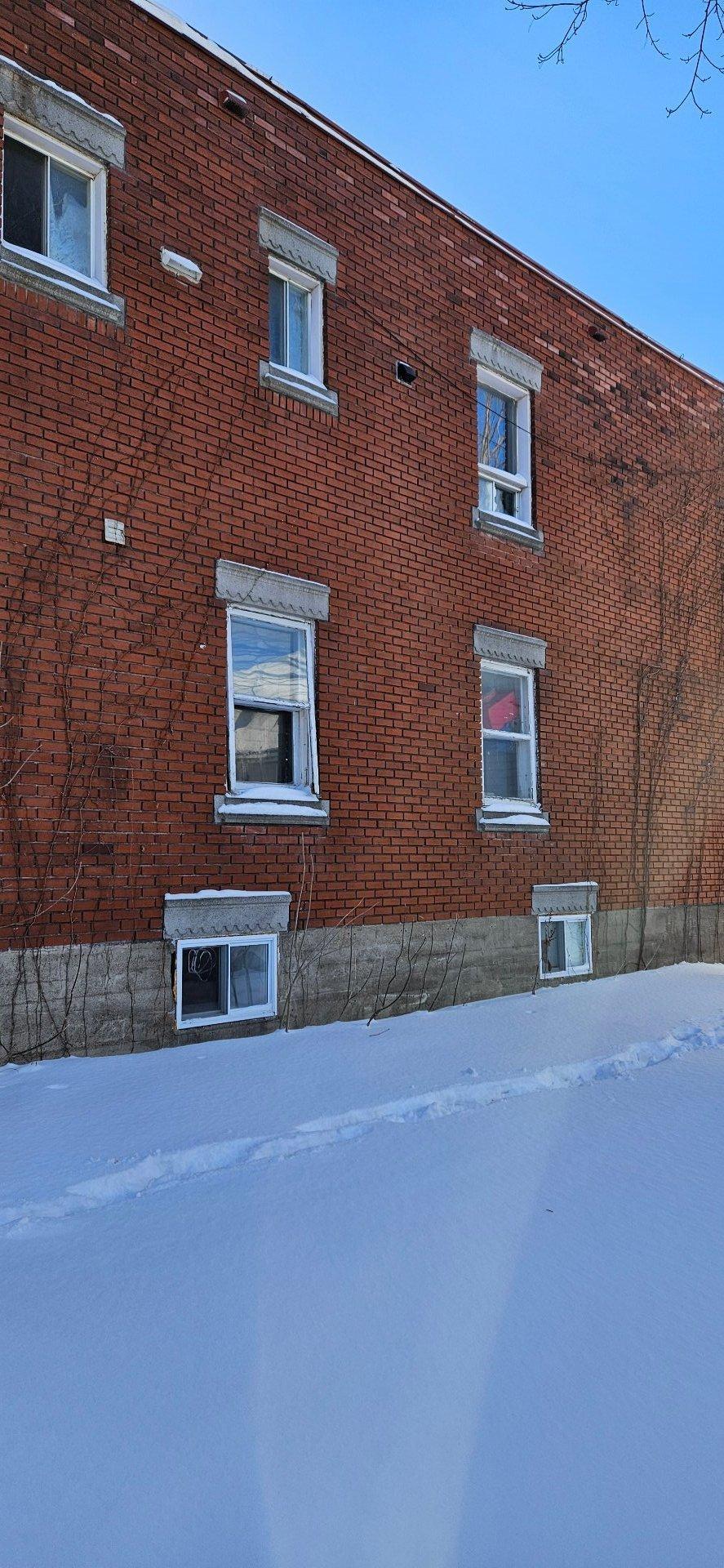 









519

 - 523


Rue St-Georges (Lafontaine)

,
Saint-Jérôme,




QC
J7Z5B6


