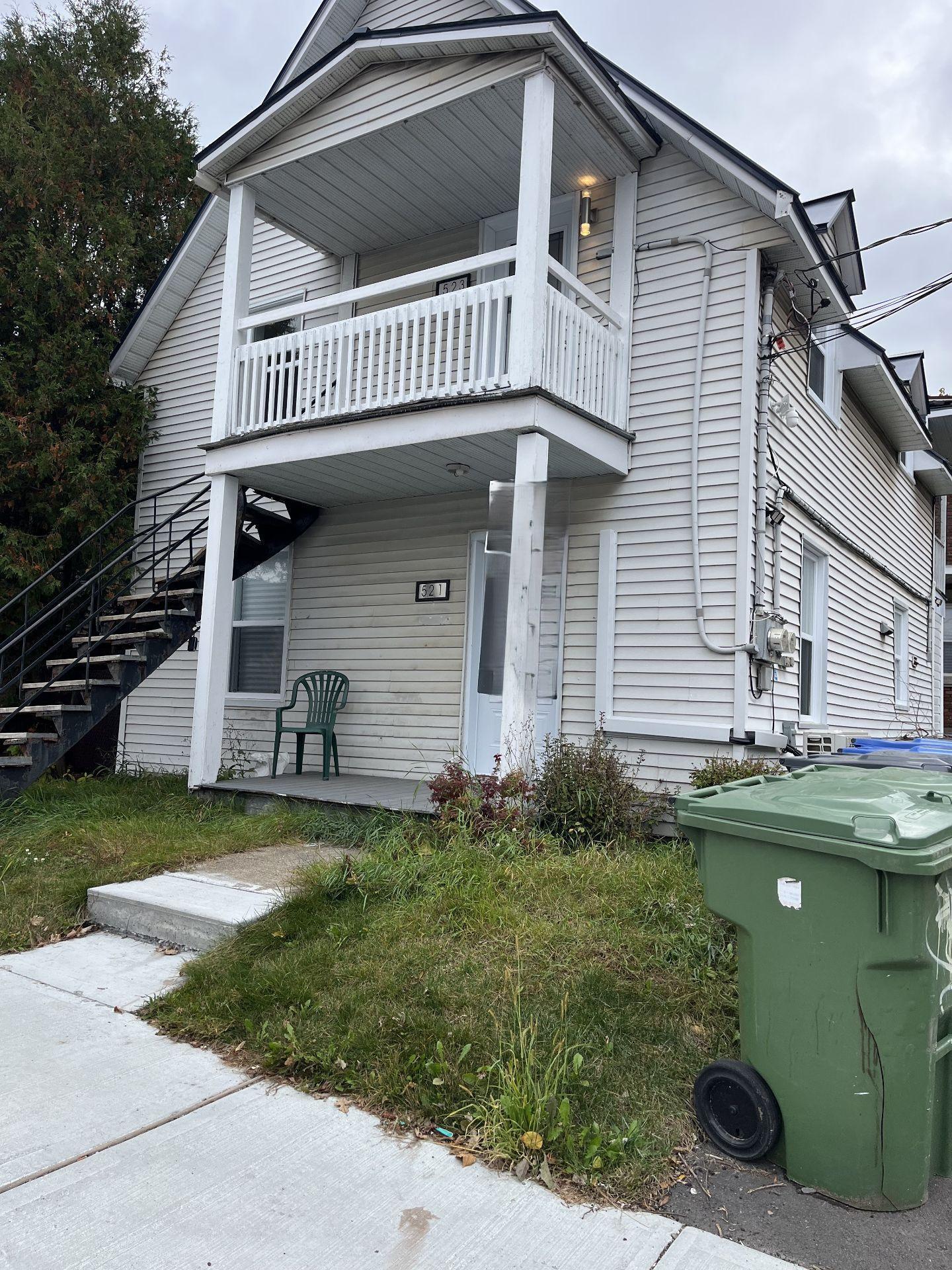 









519

 - 523


Rue St-Georges (Lafontaine)

,
Saint-Jérôme,




QC
J7Z5B6

