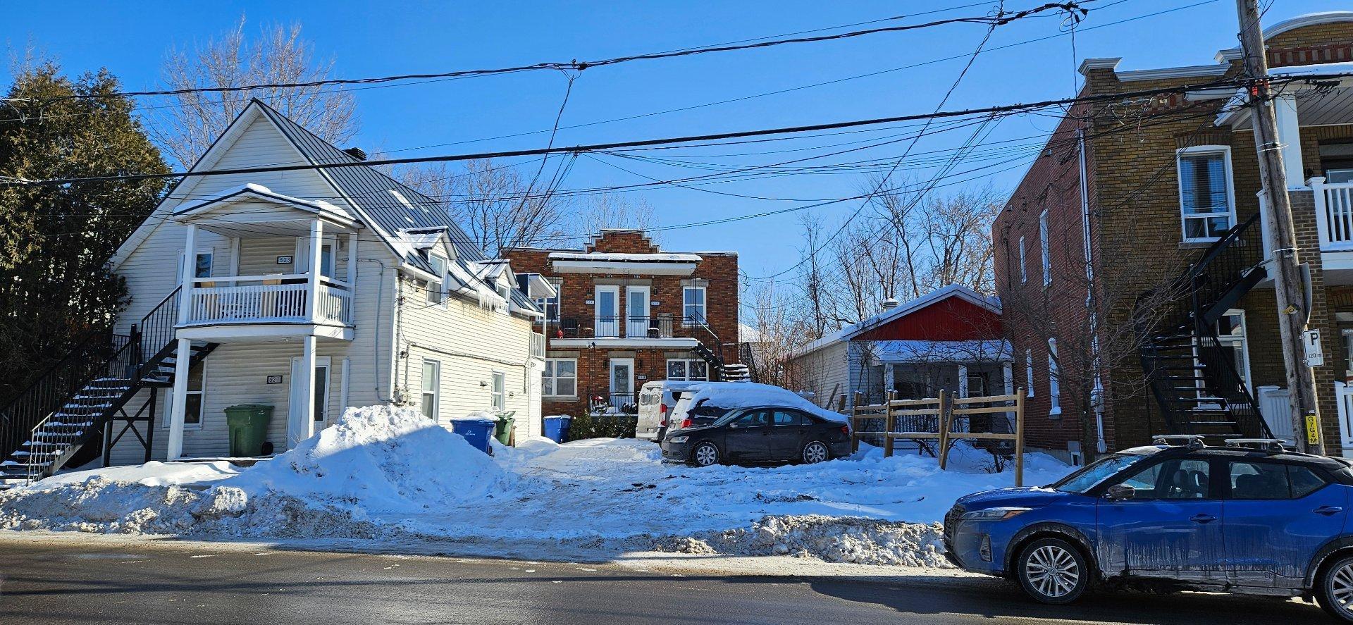 









519

 - 523


Rue St-Georges (Lafontaine)

,
Saint-Jérôme,




QC
J7Z5B6

