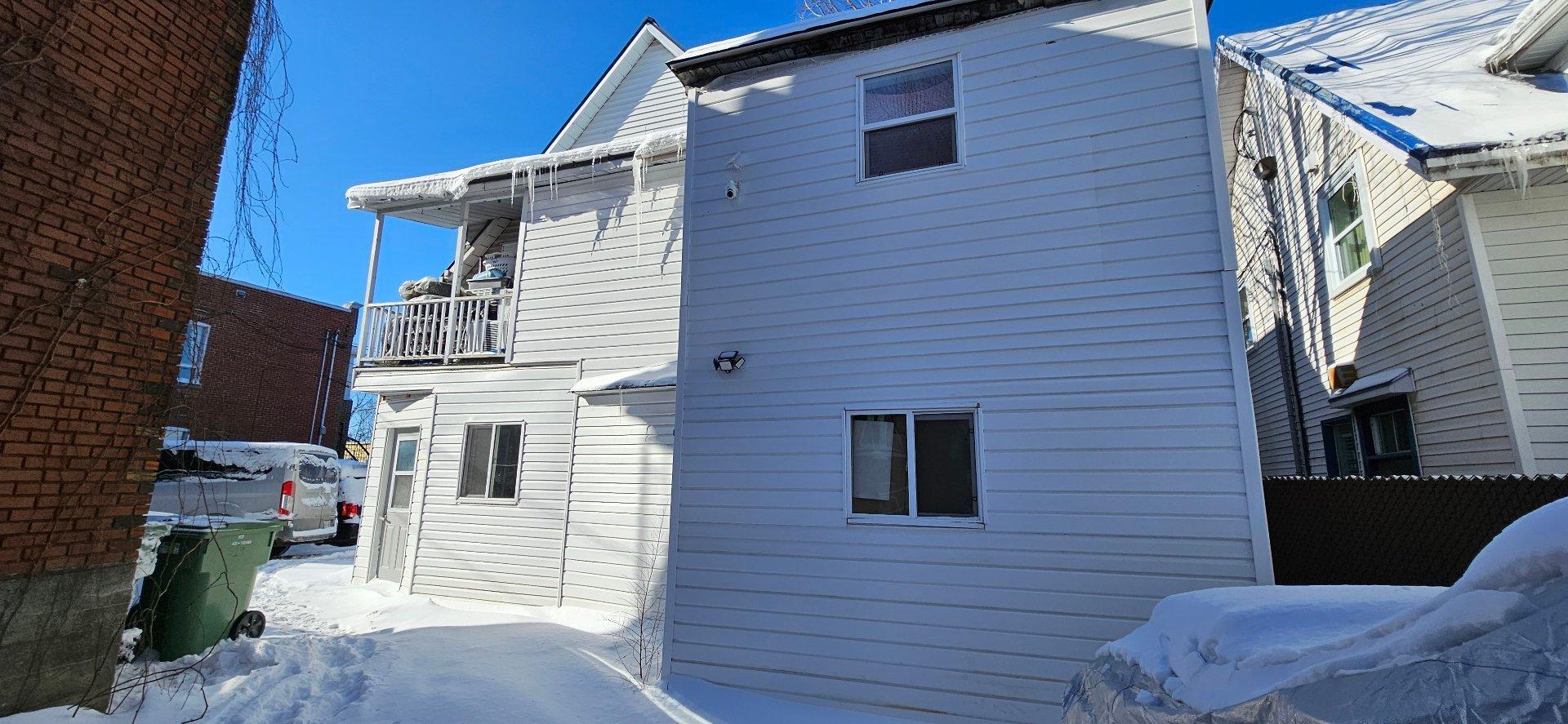 









519

 - 523


Rue St-Georges (Lafontaine)

,
Saint-Jérôme,




QC
J7Z5B6

