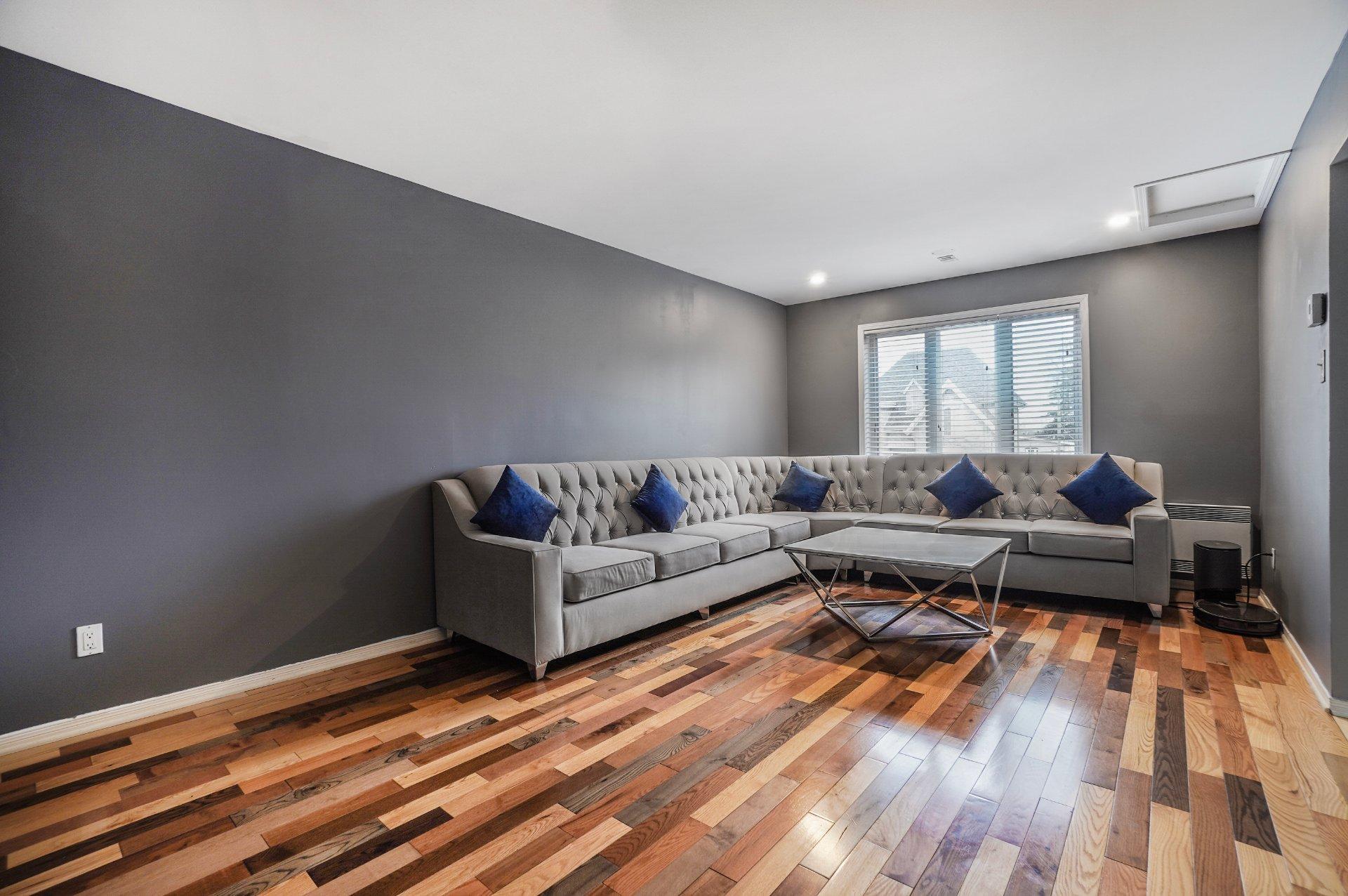 









490


Rue des Cheminots

,
Delson,




QC
J5B2J4

