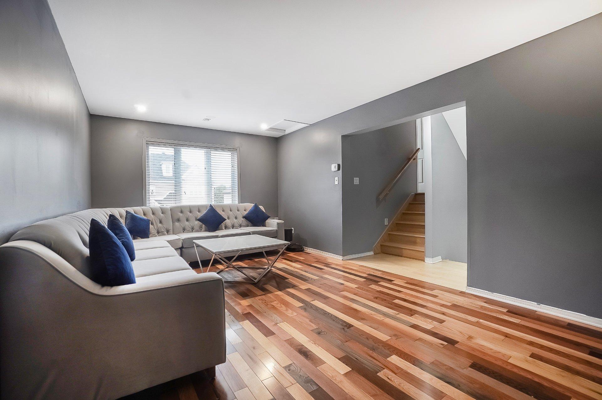 









490


Rue des Cheminots

,
Delson,




QC
J5B2J4

