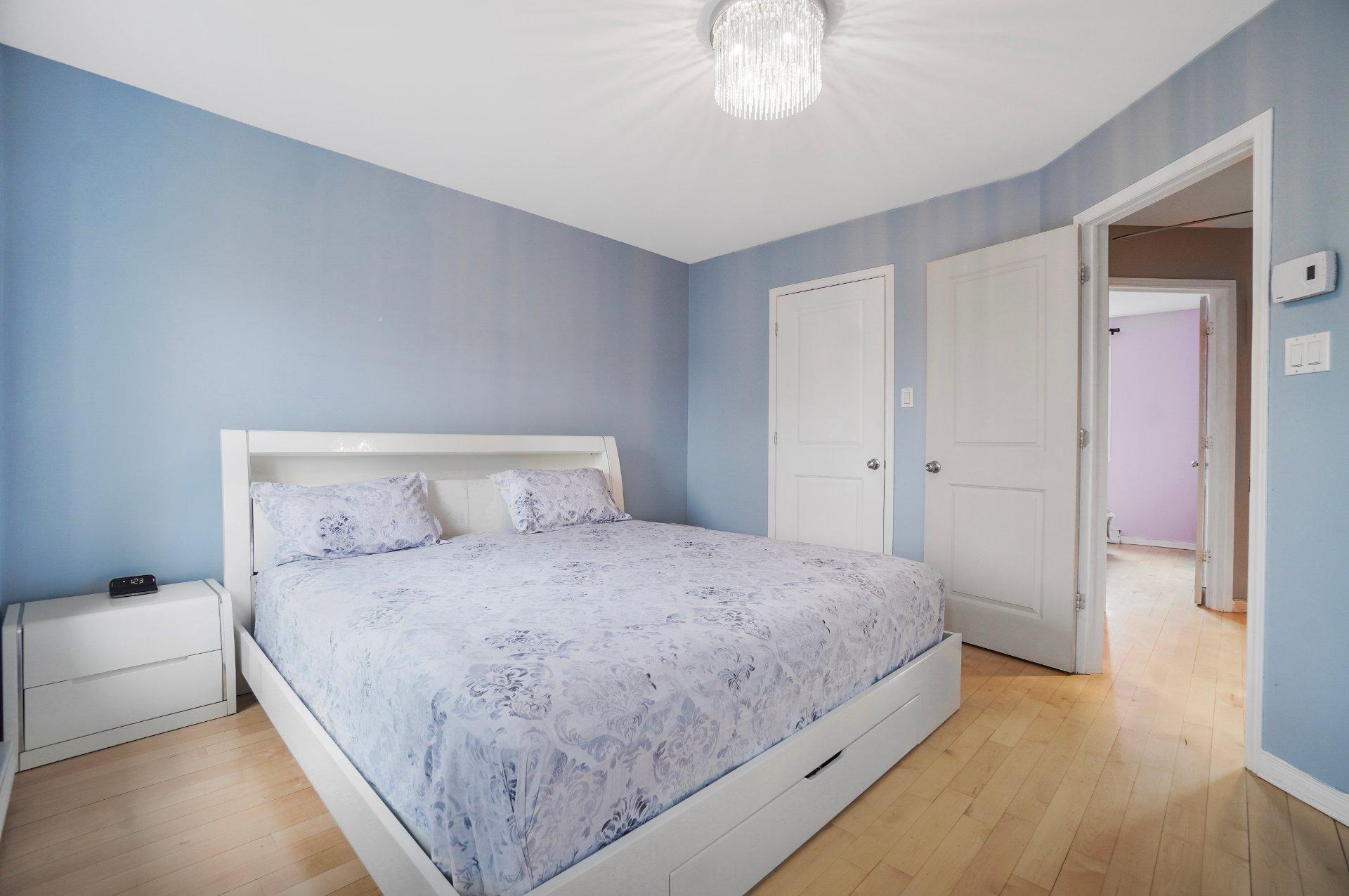 









490


Rue des Cheminots

,
Delson,




QC
J5B2J4

