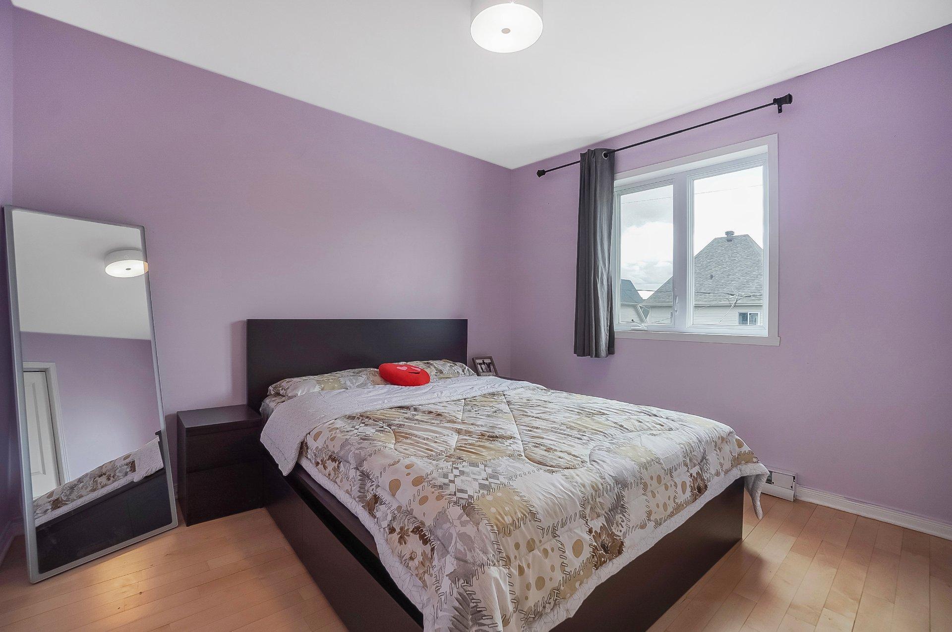 









490


Rue des Cheminots

,
Delson,




QC
J5B2J4

