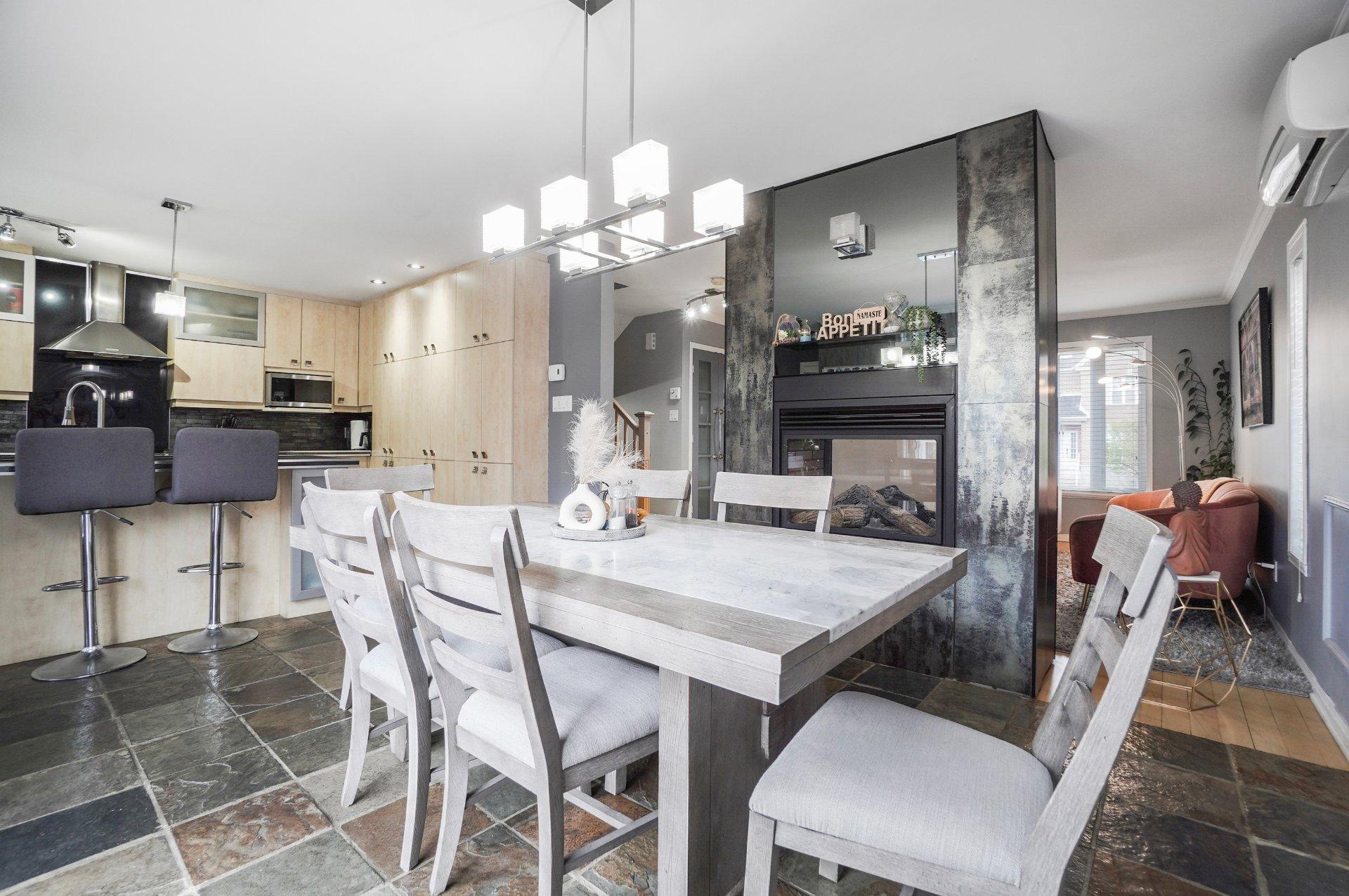 









490


Rue des Cheminots

,
Delson,




QC
J5B2J4

