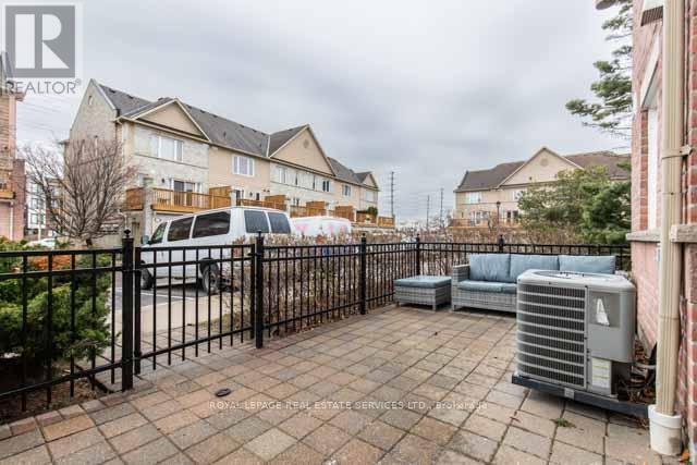 












272 - 4975 SOUTHAMPTON DRIVE

,
Mississauga,




Ontario
L5M8C9

