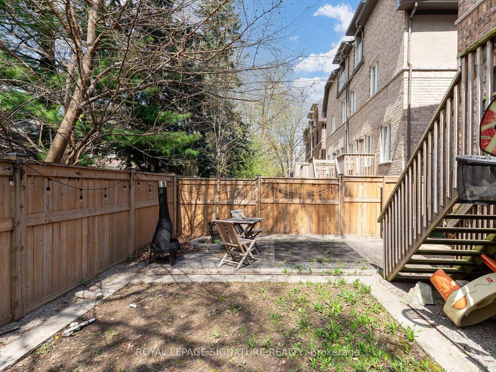 









1223


Azinger

Lane,
Mississauga,




ON
L5E 0A7

