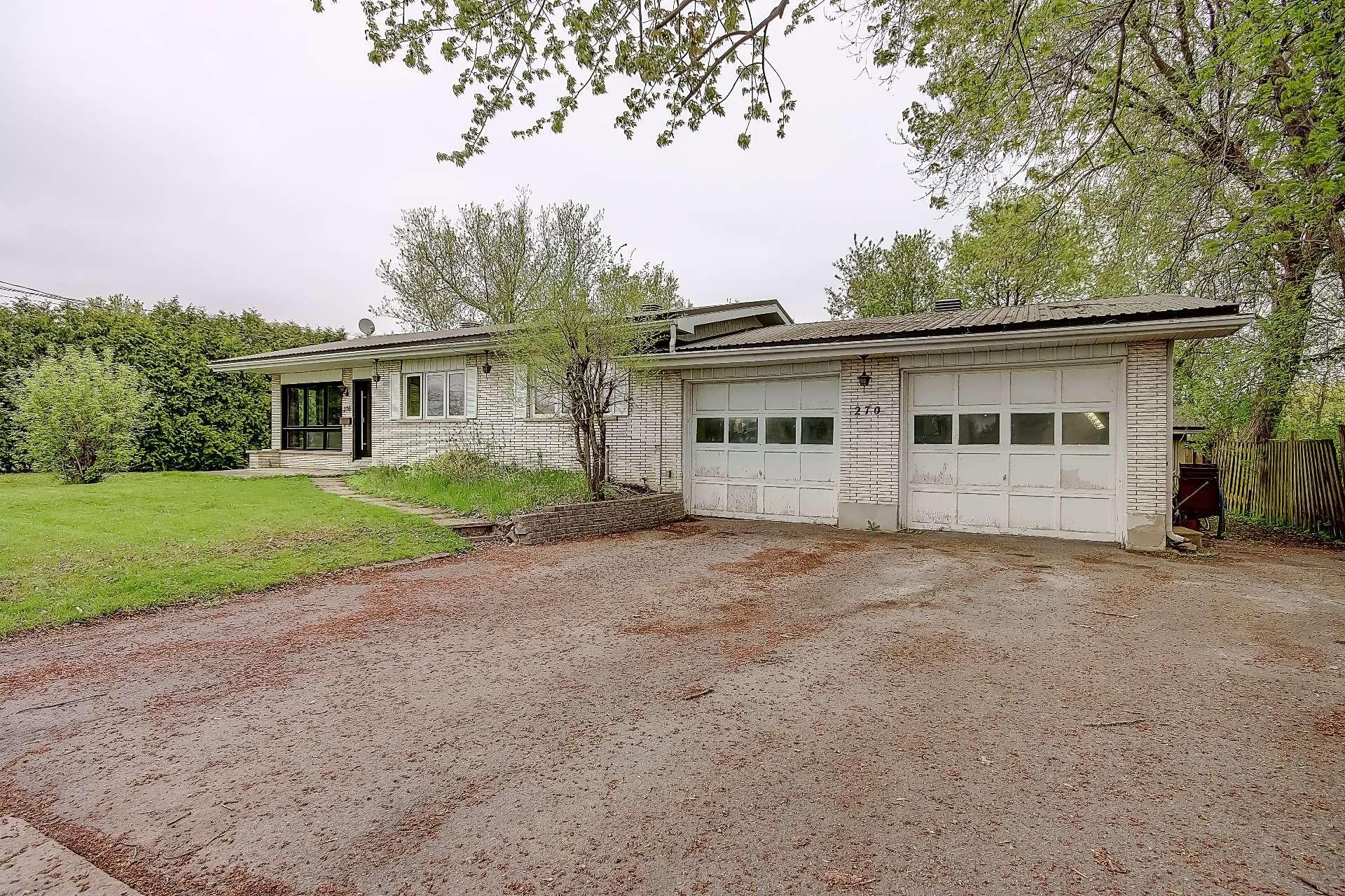 









270


Rue De Beaujour

,
Saint-Jean-sur-Richelieu,




QC
J2X3W2

