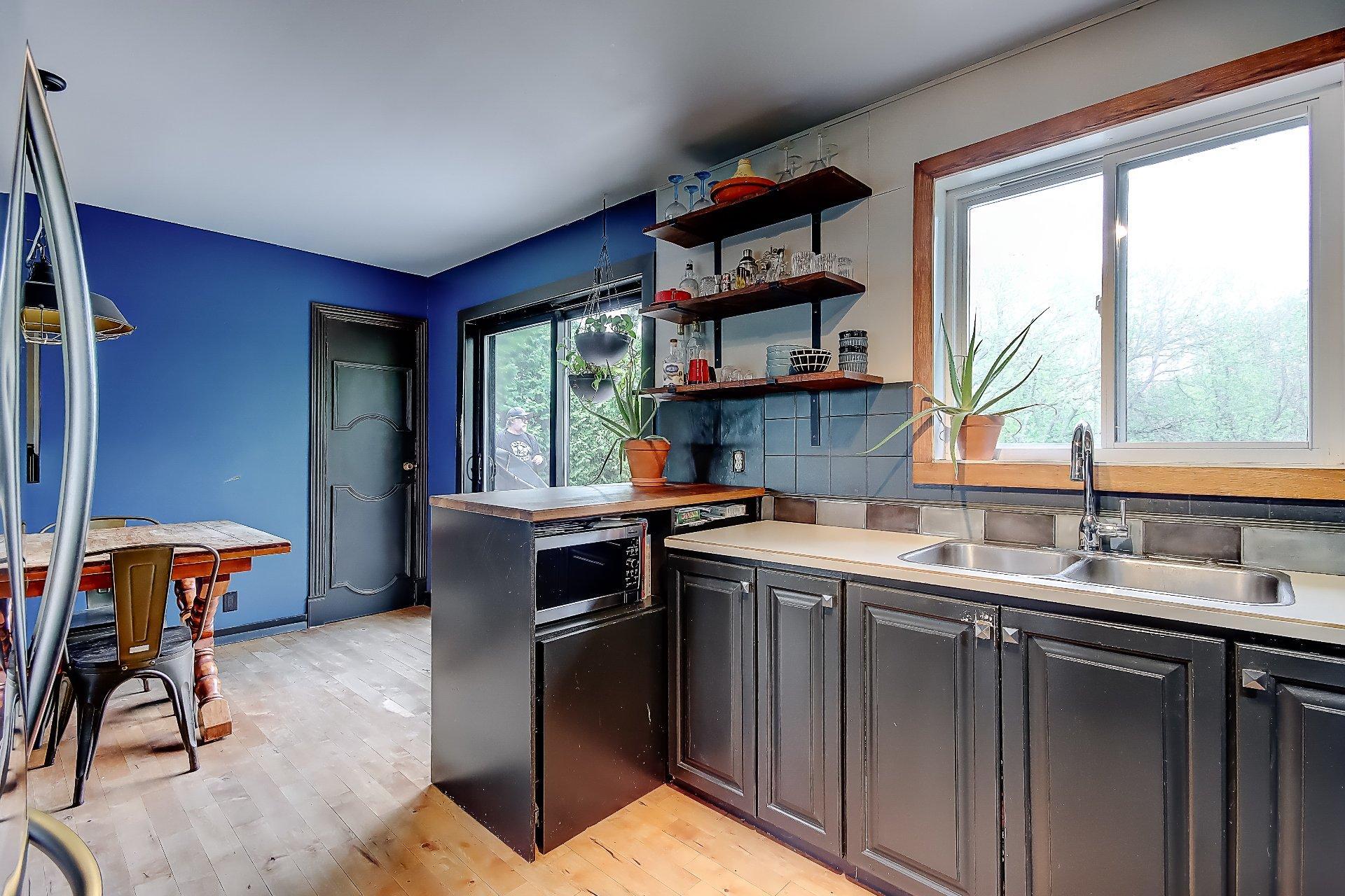 









270


Rue De Beaujour

,
Saint-Jean-sur-Richelieu,




QC
J2X3W2

