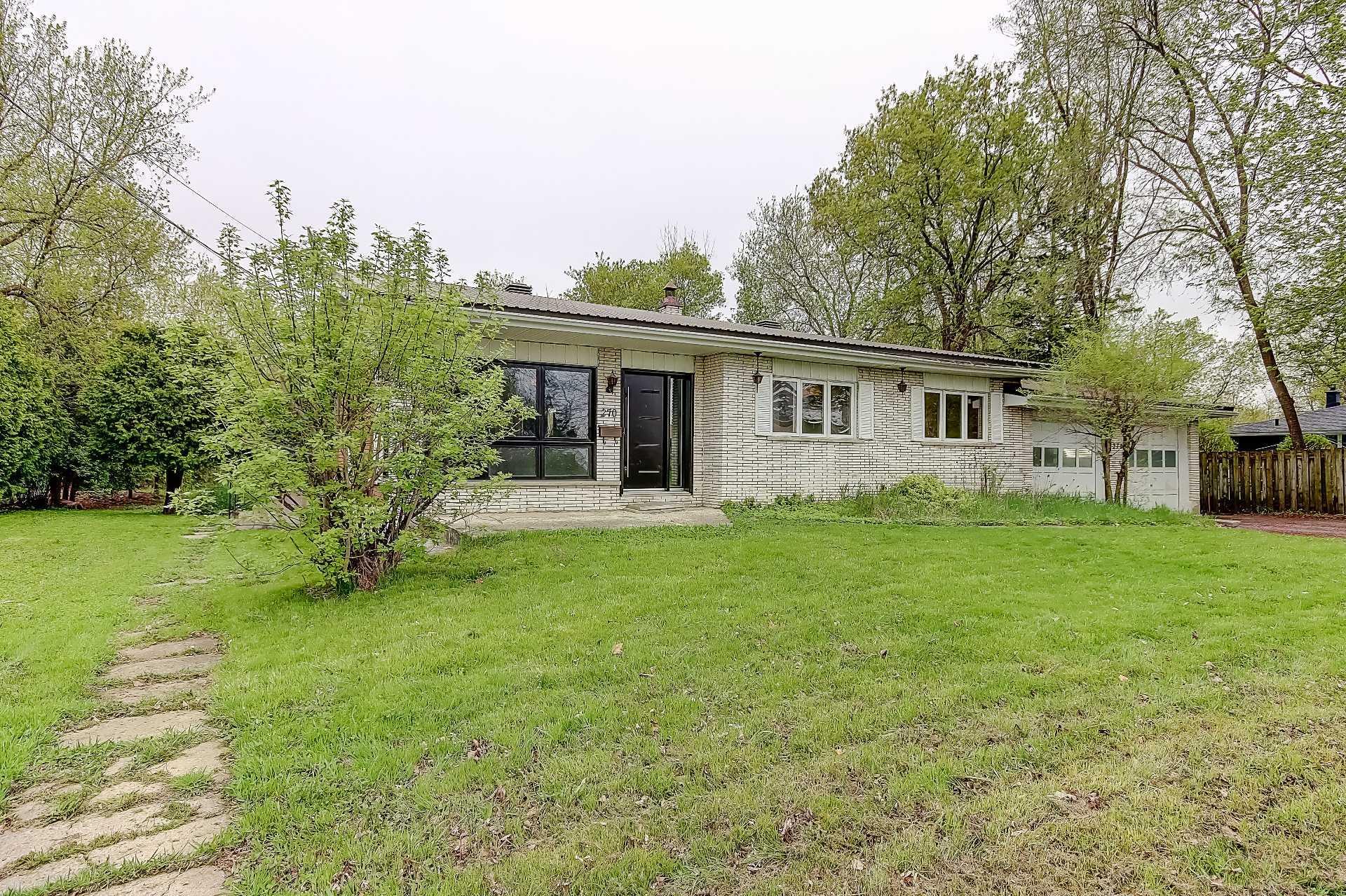 









270


Rue De Beaujour

,
Saint-Jean-sur-Richelieu,




QC
J2X3W2

