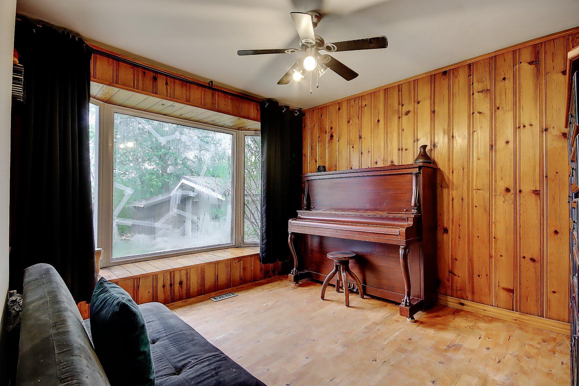 









270


Rue De Beaujour

,
Saint-Jean-sur-Richelieu,




QC
J2X3W2

