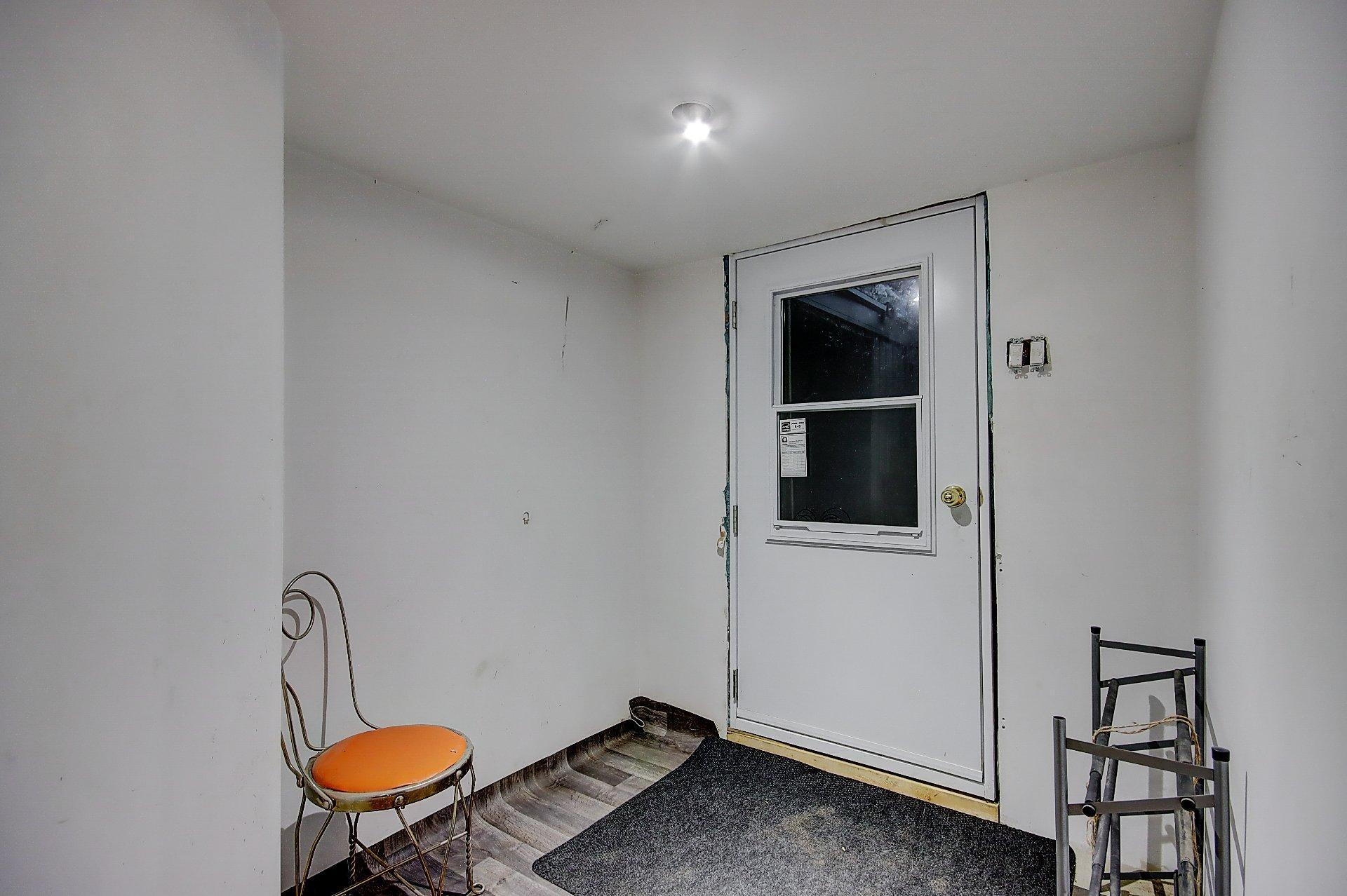 









270


Rue De Beaujour

,
Saint-Jean-sur-Richelieu,




QC
J2X3W2

