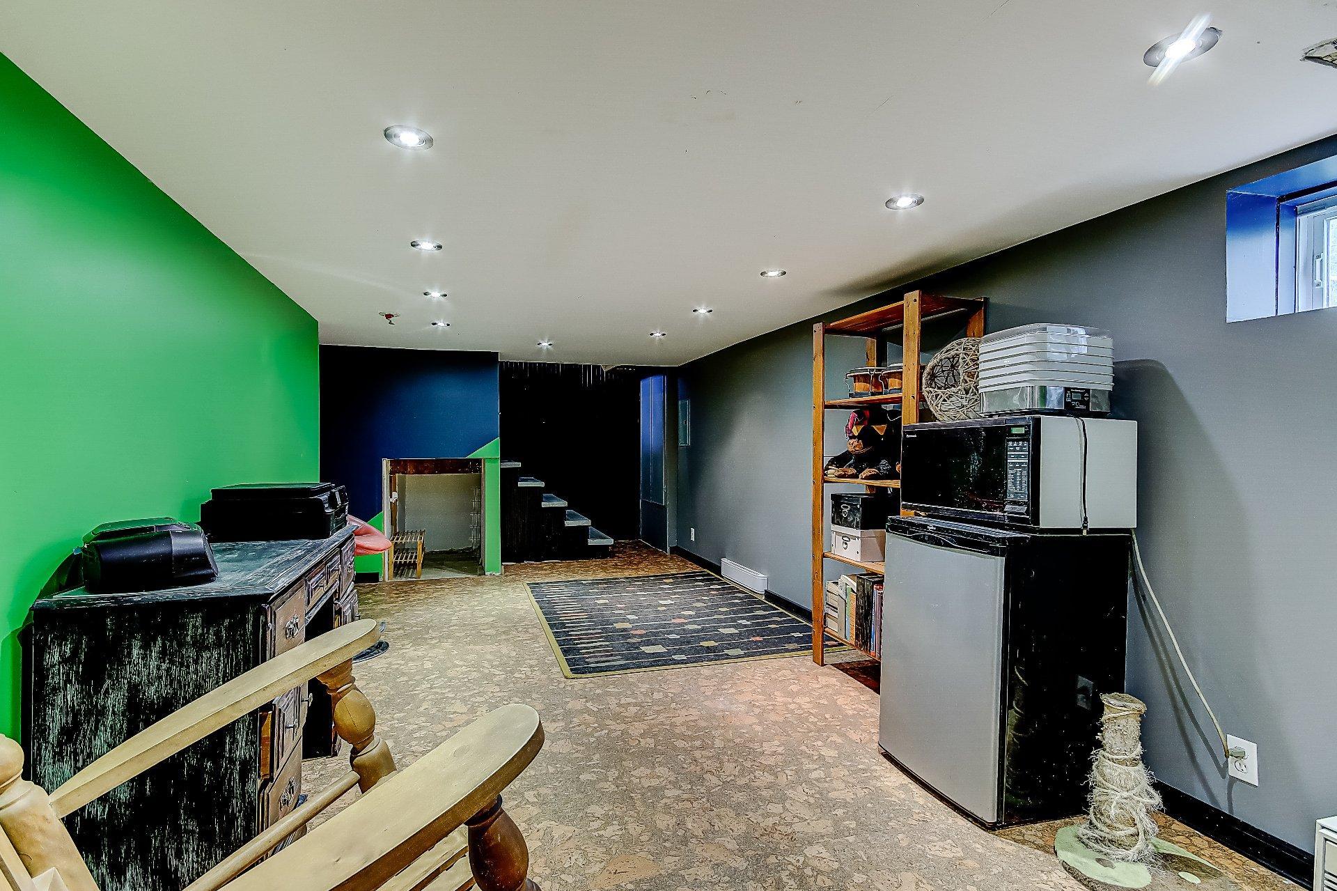 









270


Rue De Beaujour

,
Saint-Jean-sur-Richelieu,




QC
J2X3W2

