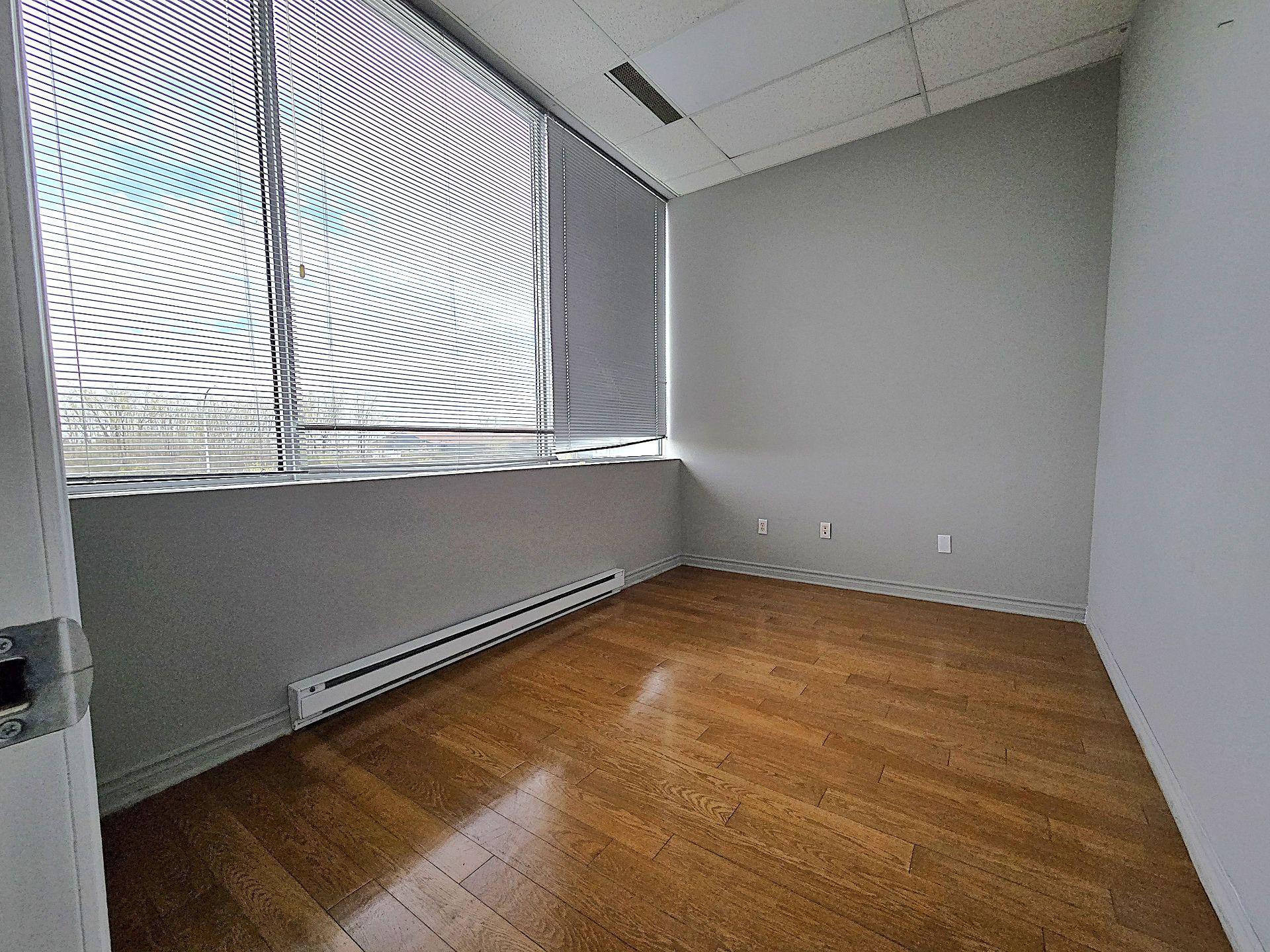 









2728


Boul. Daniel-Johnson

, 202,
Laval (Chomedey),




QC
H7P5Z7

