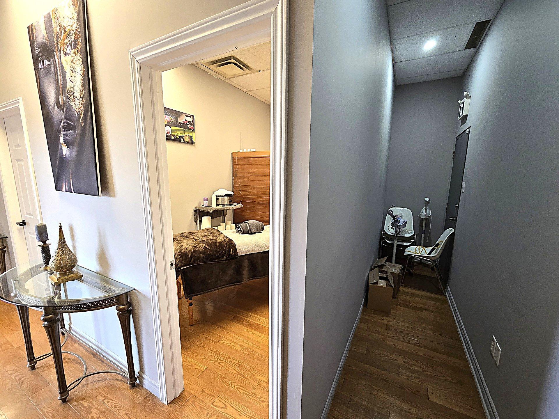 









2728


Boul. Daniel-Johnson

, 202,
Laval (Chomedey),




QC
H7P5Z7

