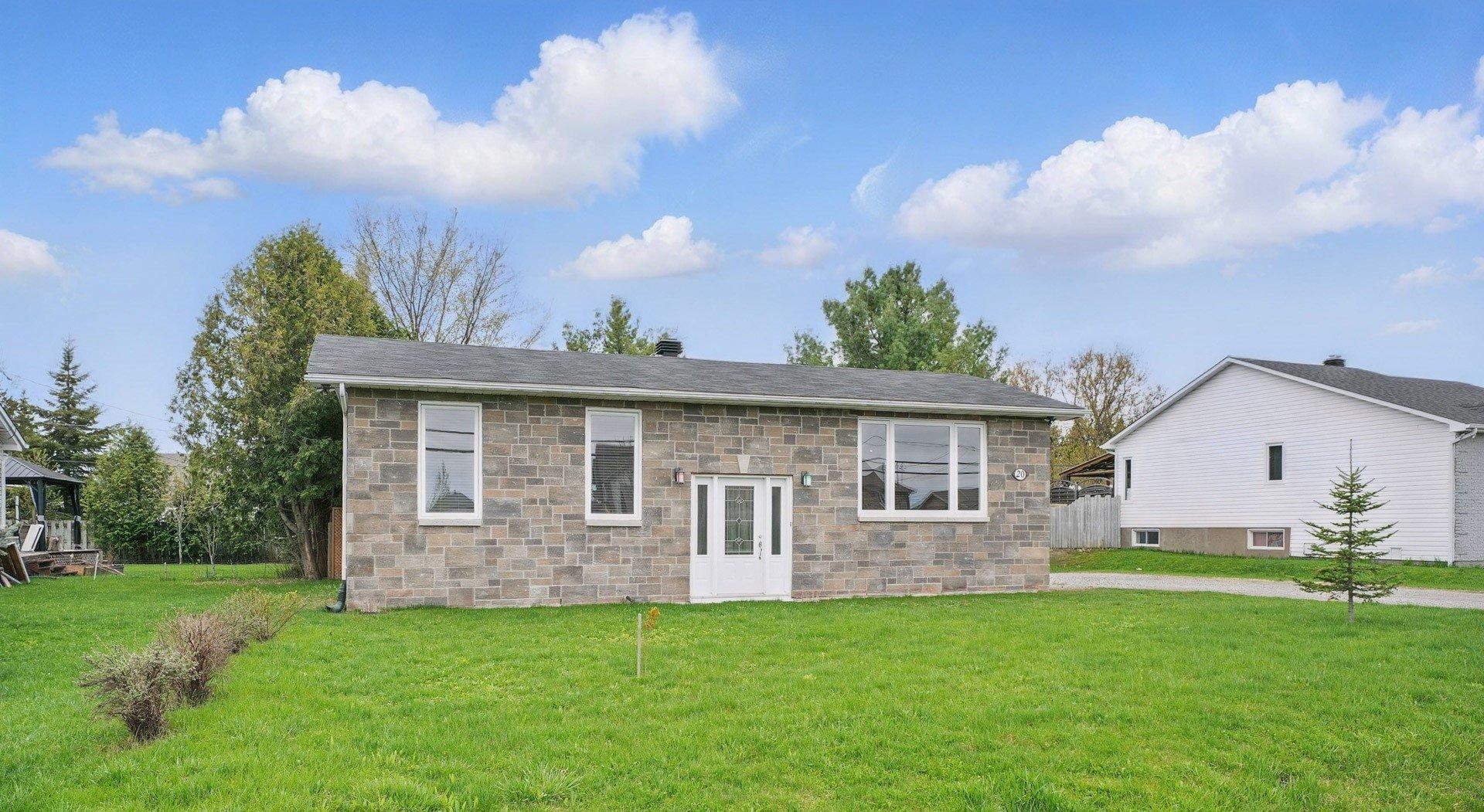 









20


Ch. de Chambord

,
Gatineau (Gatineau),




QC
J8R3H2

