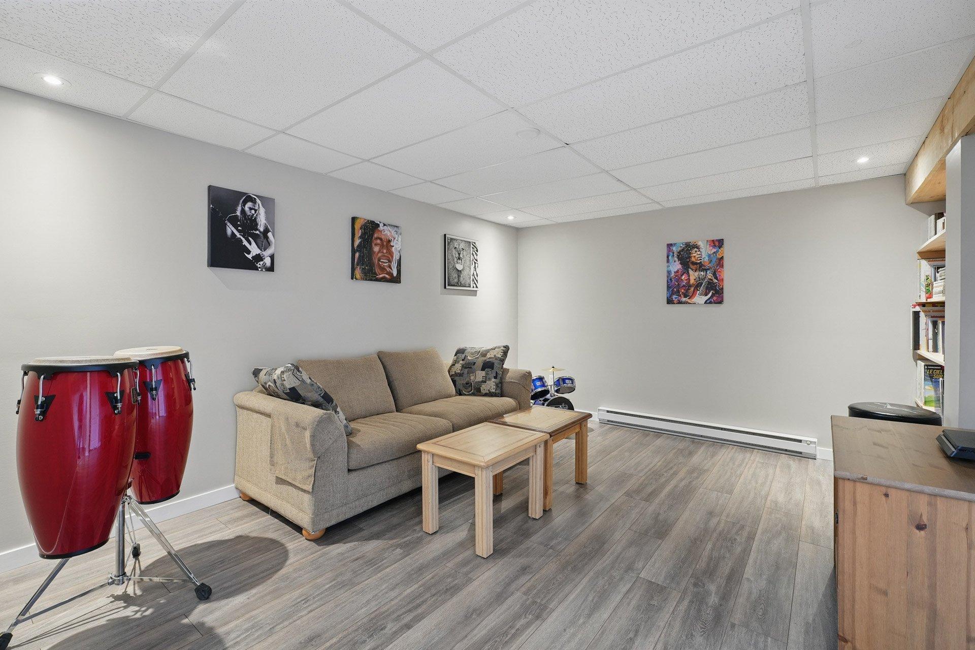 









20


Ch. de Chambord

,
Gatineau (Gatineau),




QC
J8R3H2

