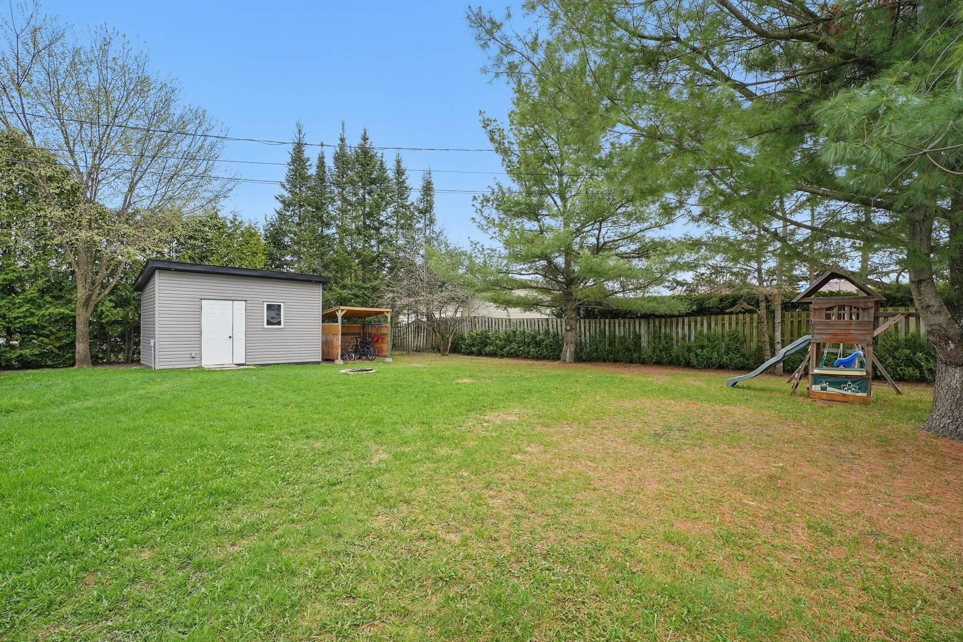 









20


Ch. de Chambord

,
Gatineau (Gatineau),




QC
J8R3H2


