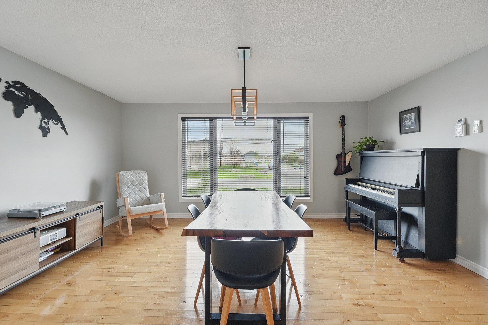 









20


Ch. de Chambord

,
Gatineau (Gatineau),




QC
J8R3H2

