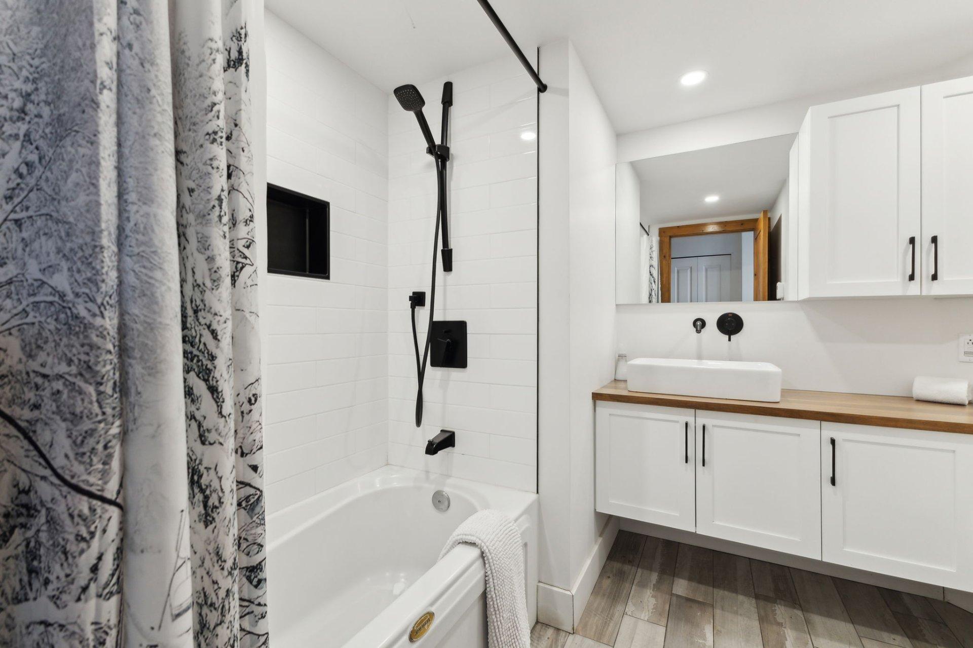 









134


Ch. de la Forêt

, 9,
Mont-Tremblant,




QC
J8E3K8

