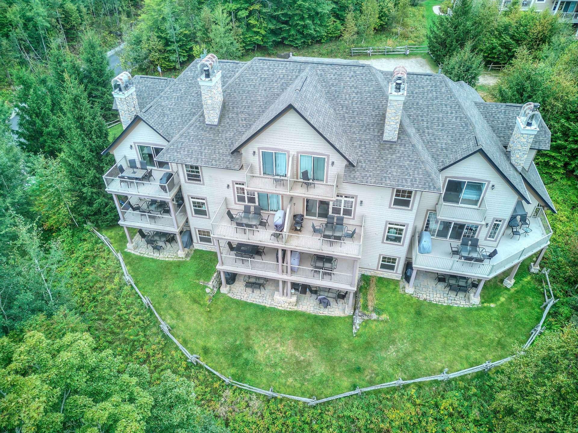 









195


Rue du Mont-Plaisant

, 3,
Mont-Tremblant,




QC
J8E1L2

