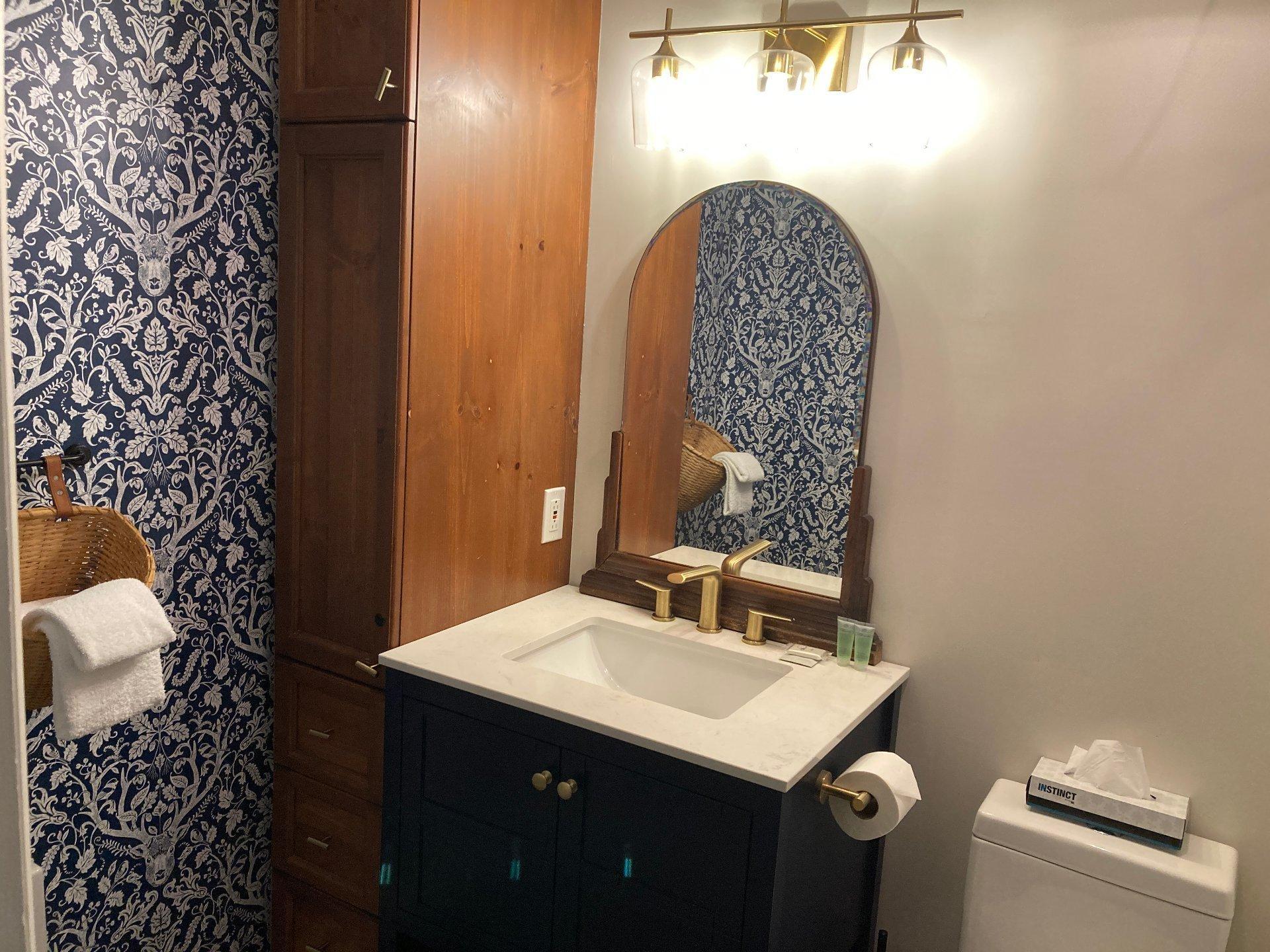 









195


Rue du Mont-Plaisant

, 3,
Mont-Tremblant,




QC
J8E1L2

