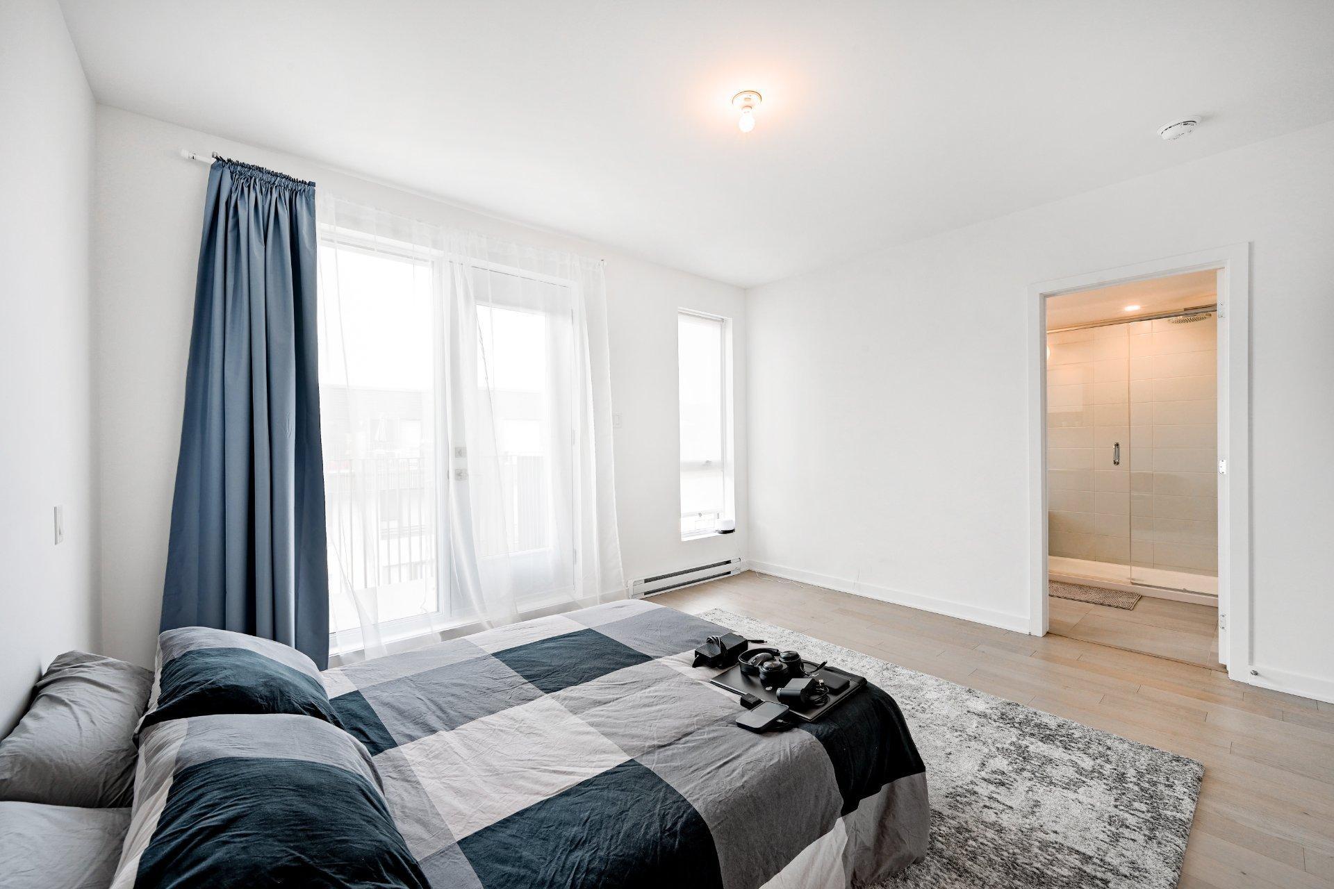 









2778


Rue Gilford

, 7,
Montréal (Rosemont/La Petite-Patrie),




QC
H1Y2B7

