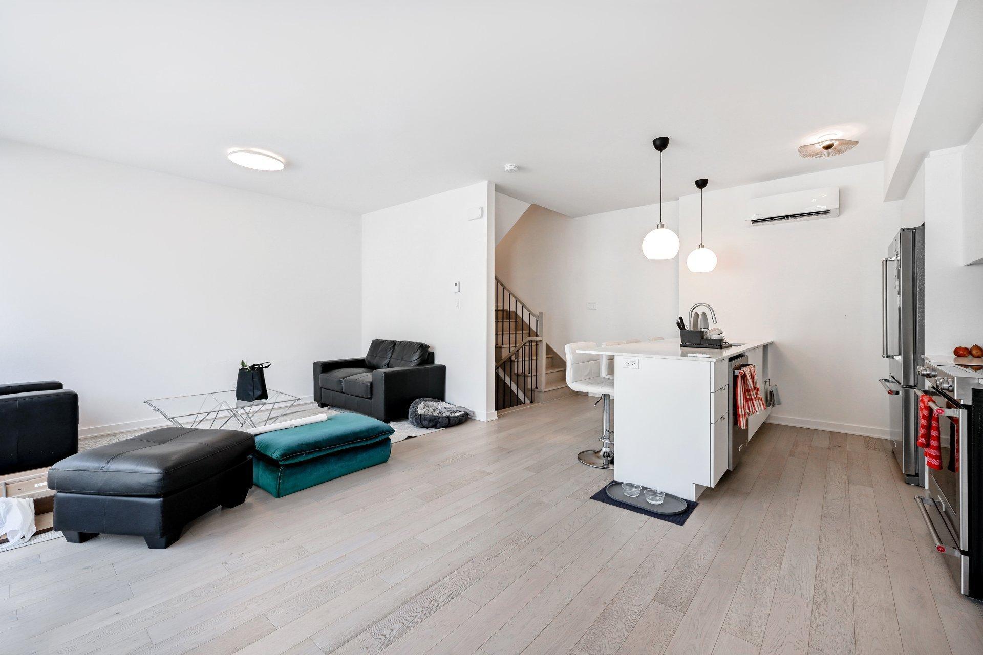 









2778


Rue Gilford

, 7,
Montréal (Rosemont/La Petite-Patrie),




QC
H1Y2B7

