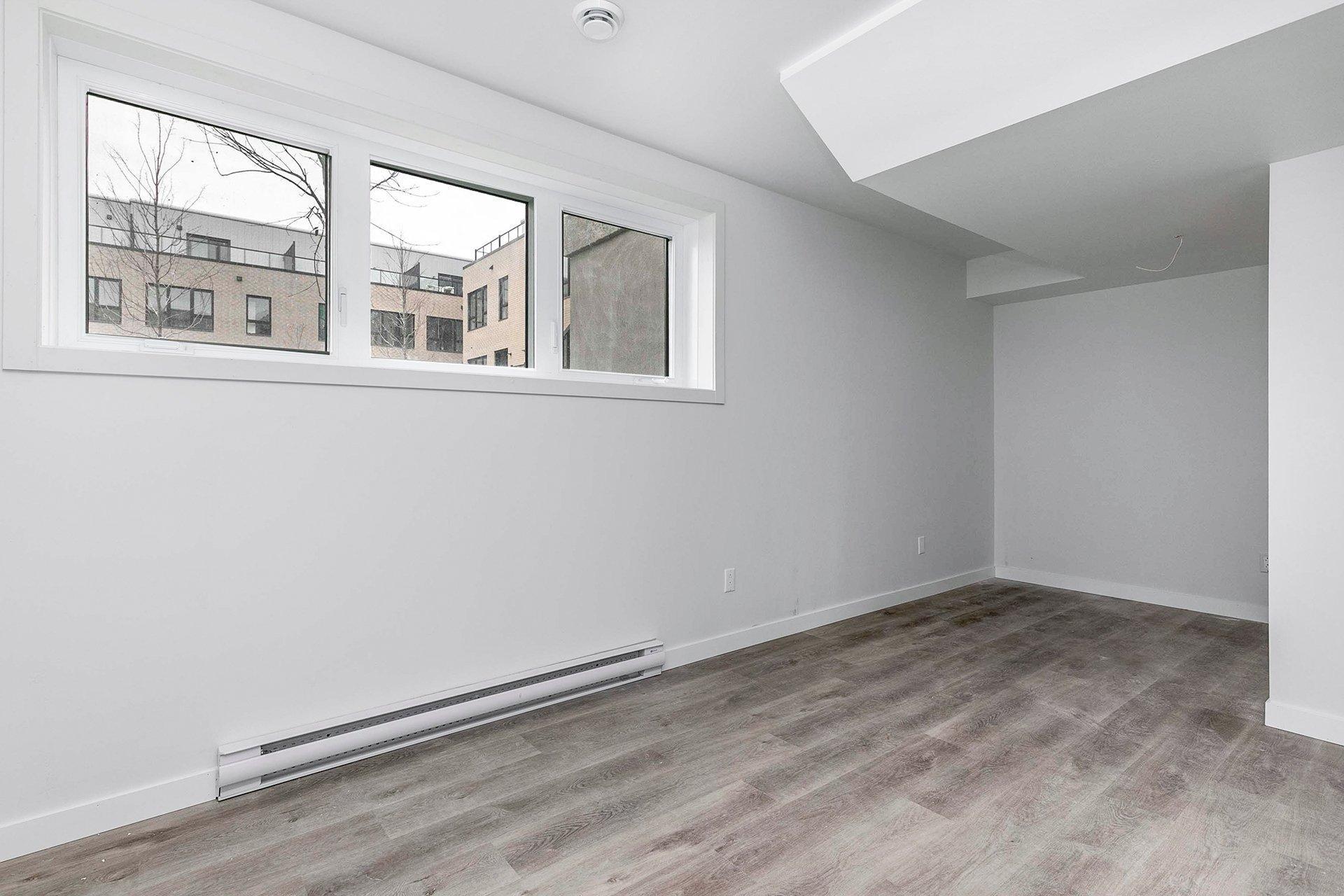 









206


Av. Jenkins

,
Montréal (Lachine),




QC
H8S0B5

