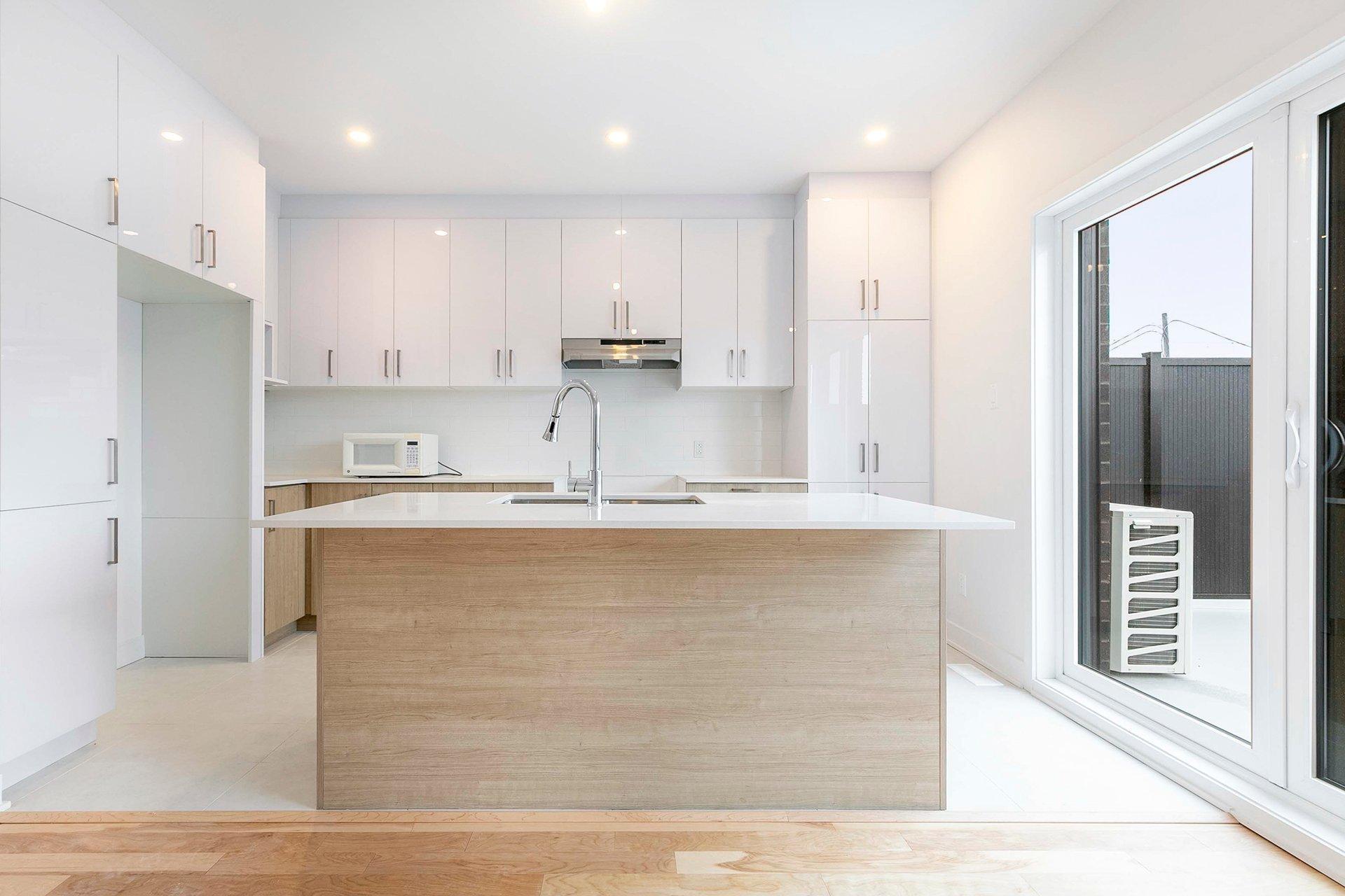 









206


Av. Jenkins

,
Montréal (Lachine),




QC
H8S0B5

