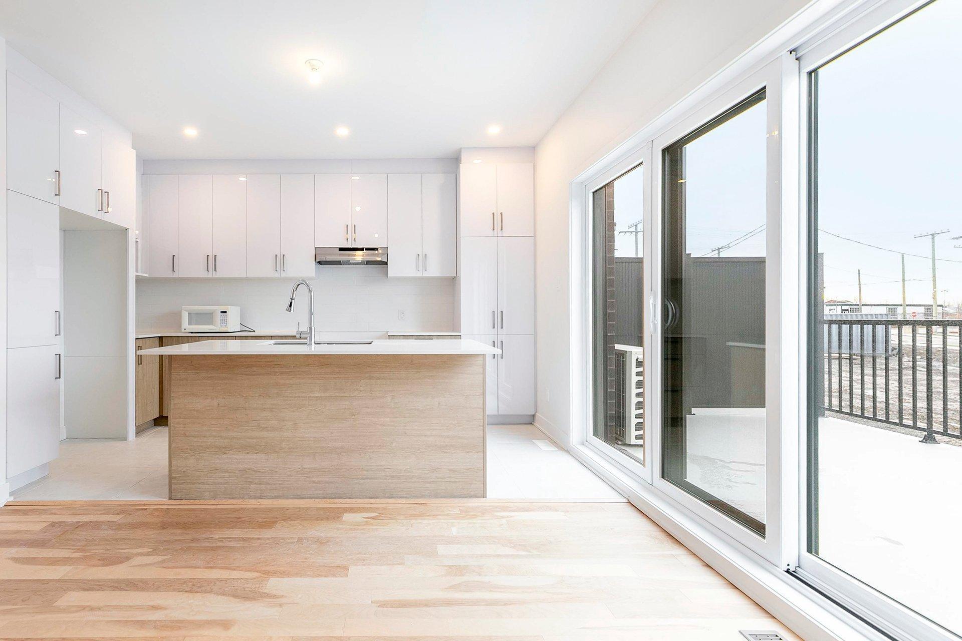 









206


Av. Jenkins

,
Montréal (Lachine),




QC
H8S0B5


